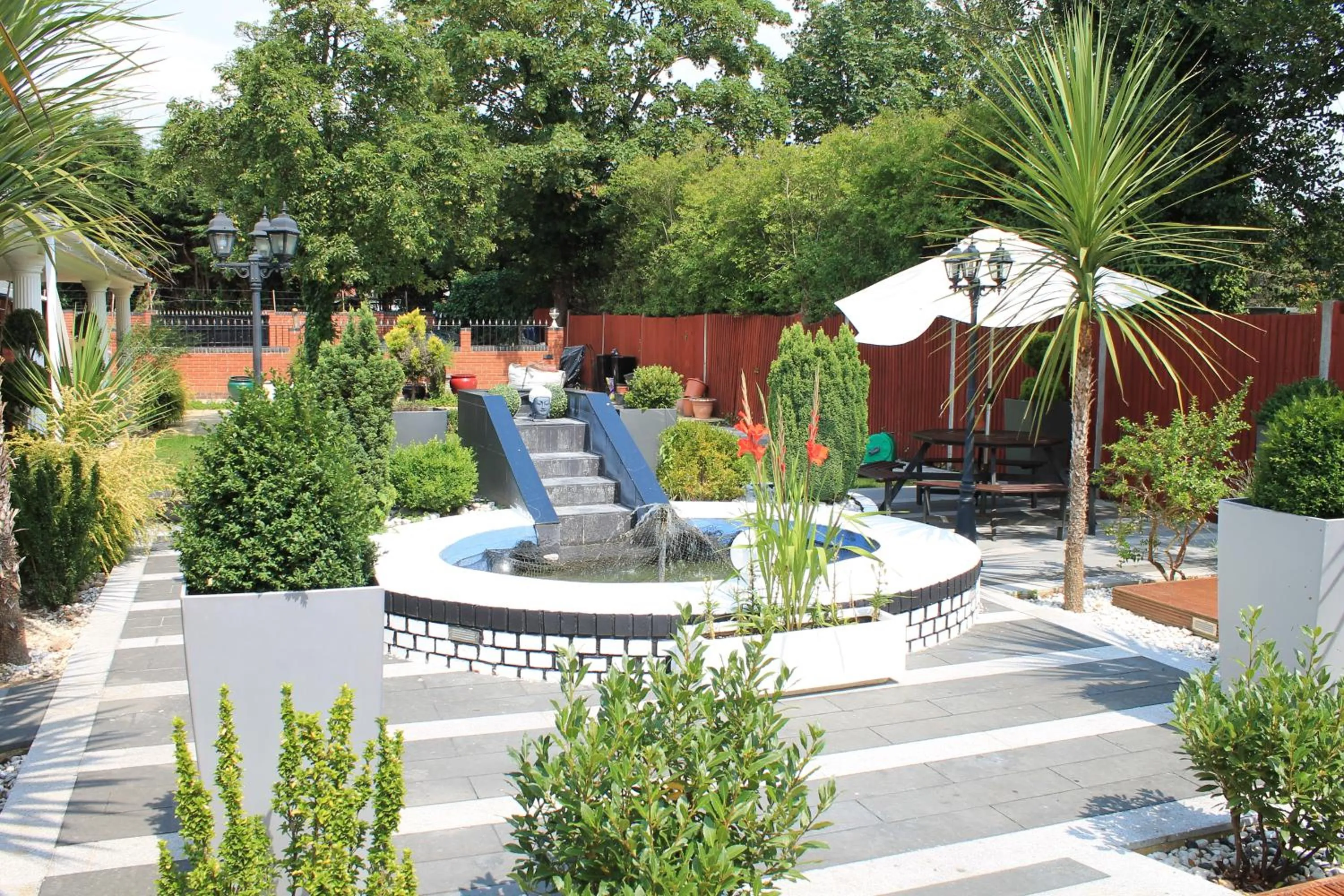 Garden in Skylark Guest House