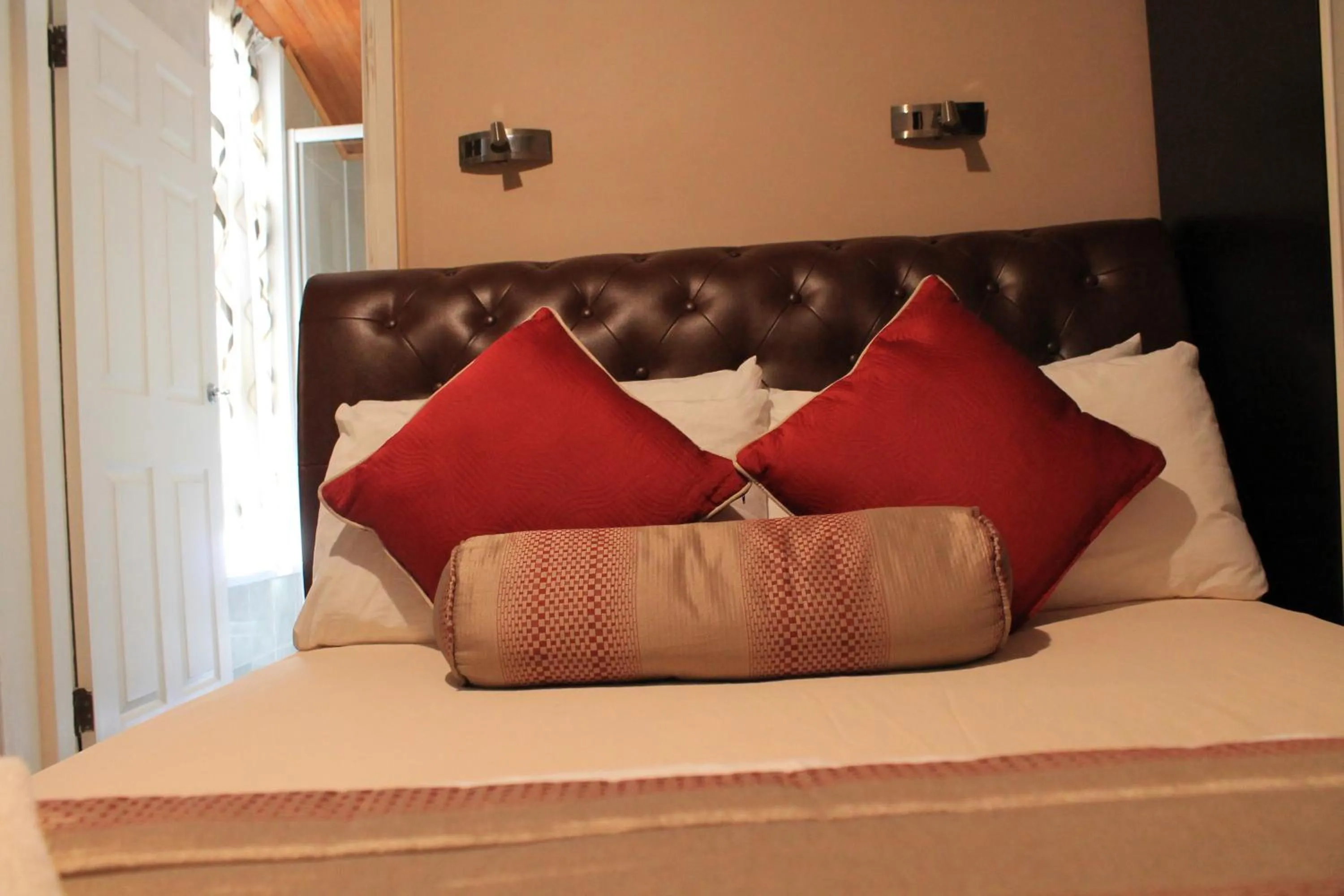 Bed in Skylark Guest House
