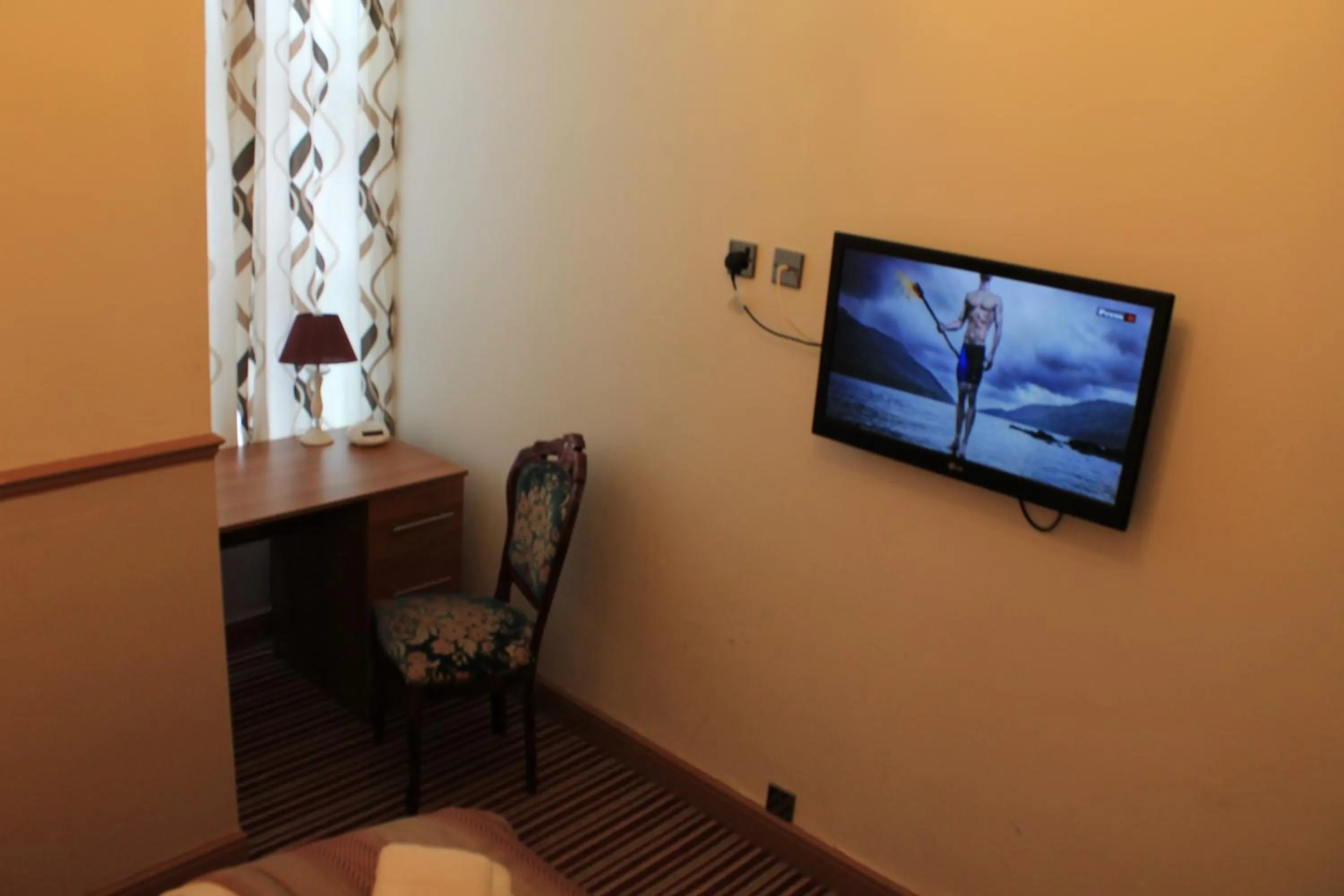 TV and multimedia in Skylark Guest House
