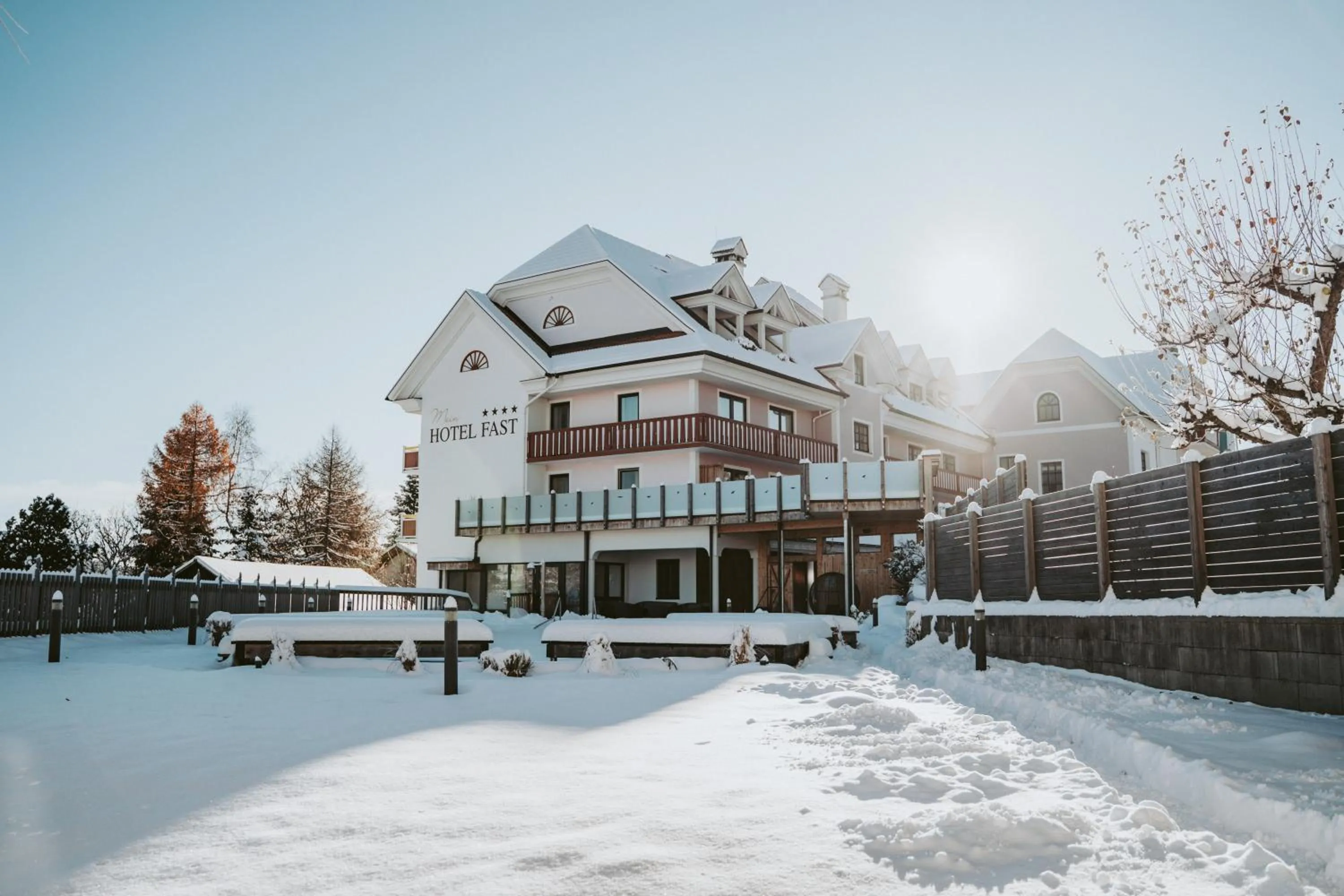 Property building in Mein Hotel Fast