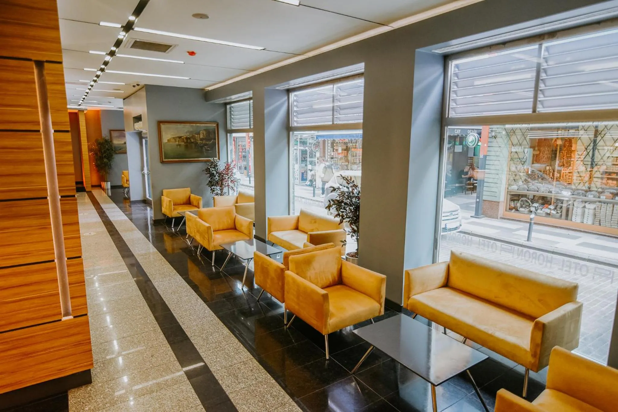 Seating area in Horon Hotel