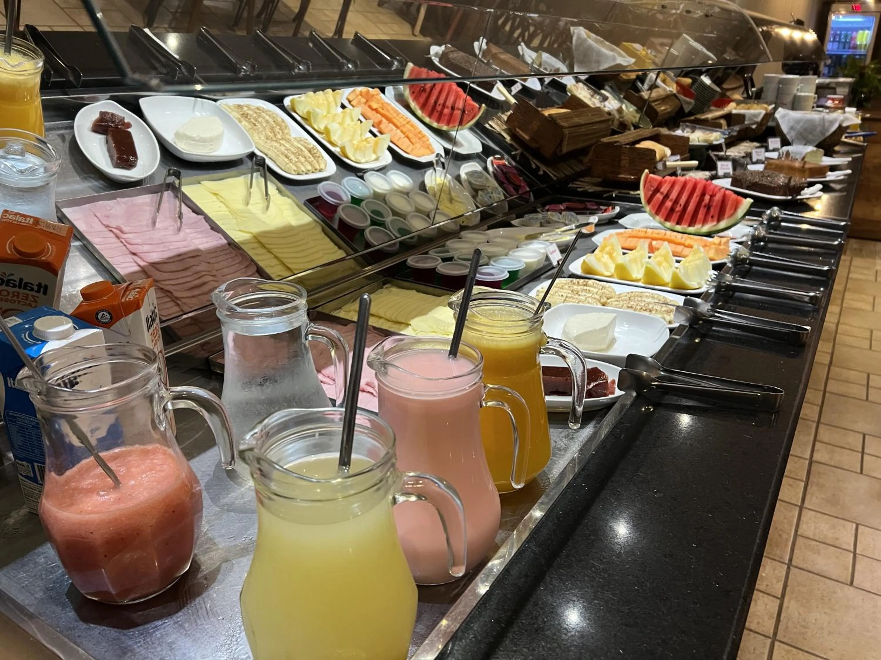 Breakfast in Premier Garden Hotel