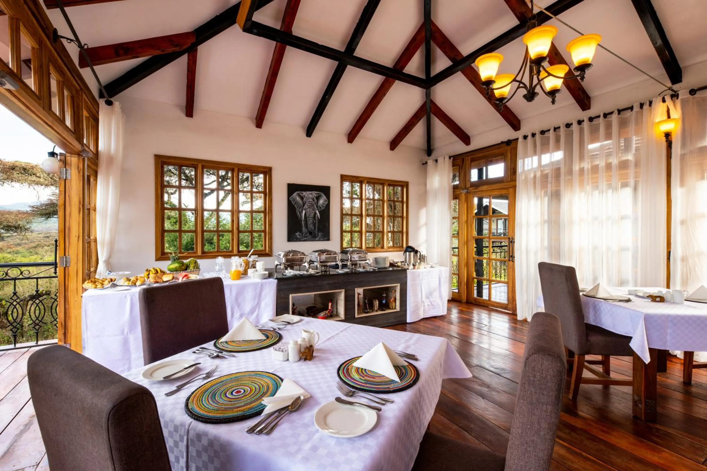 Restaurant/places to eat in Lions Paw Ngorongoro