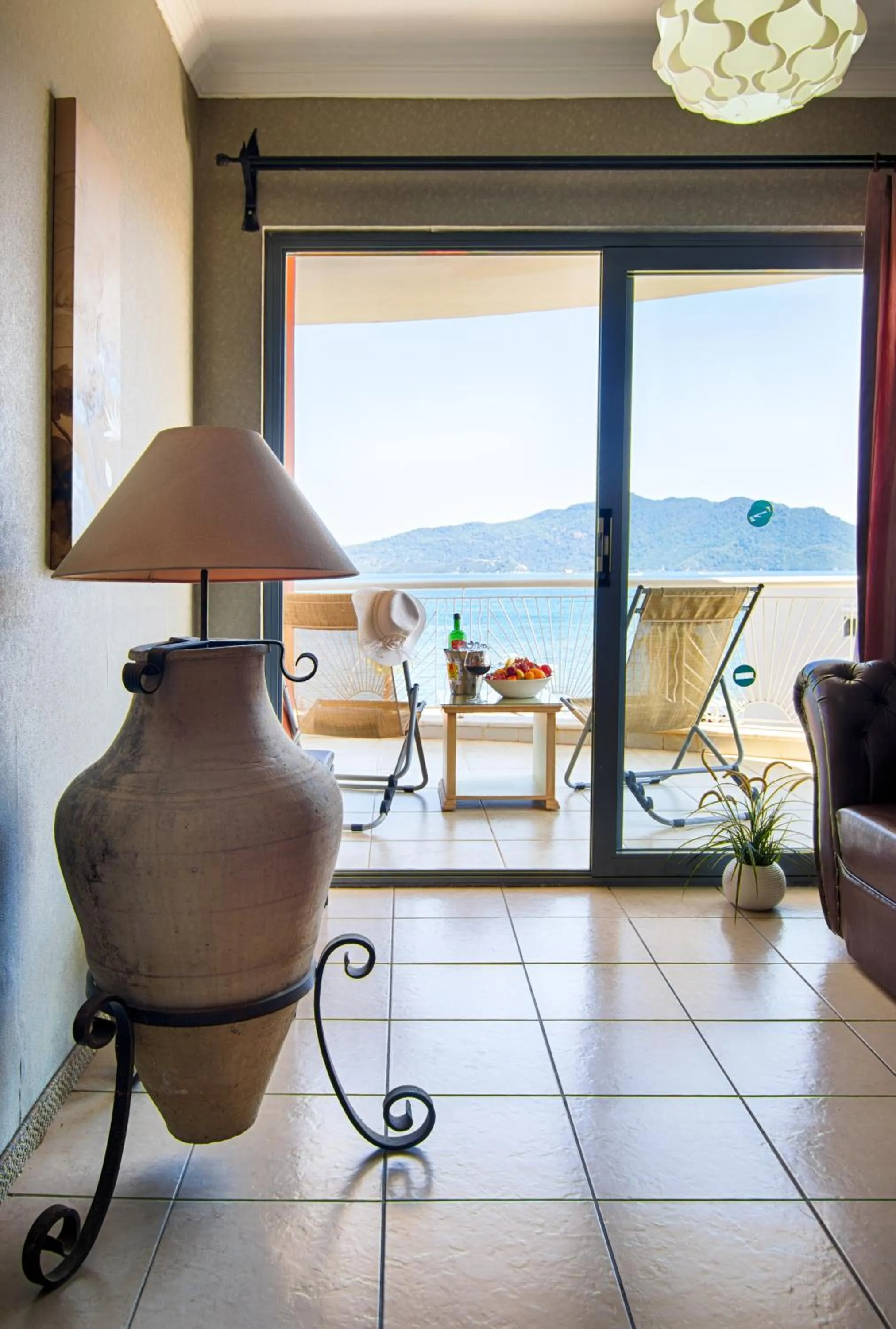 Living room in Romance Beach Hotel