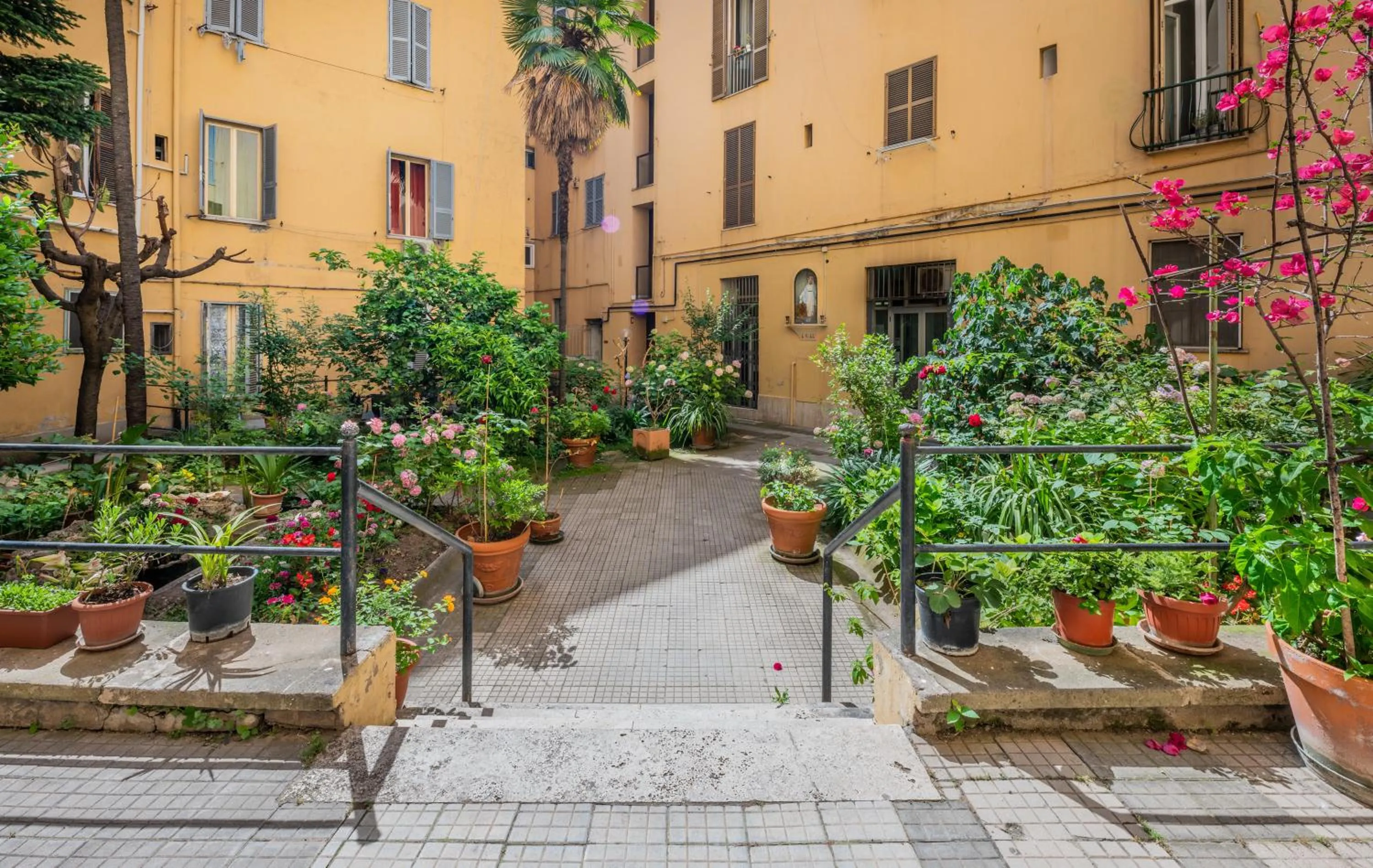 Patio in Lele Rooms San Lorenzo