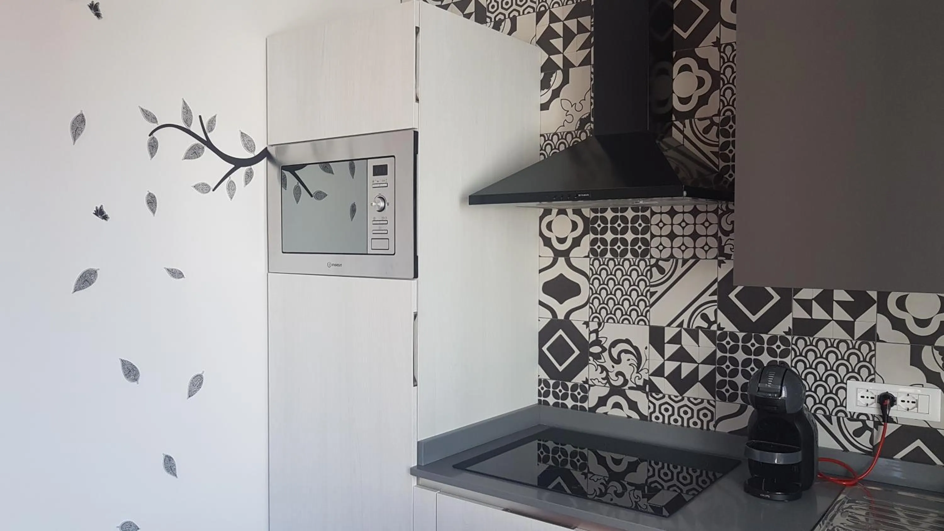 Communal kitchen in Lele Rooms San Lorenzo