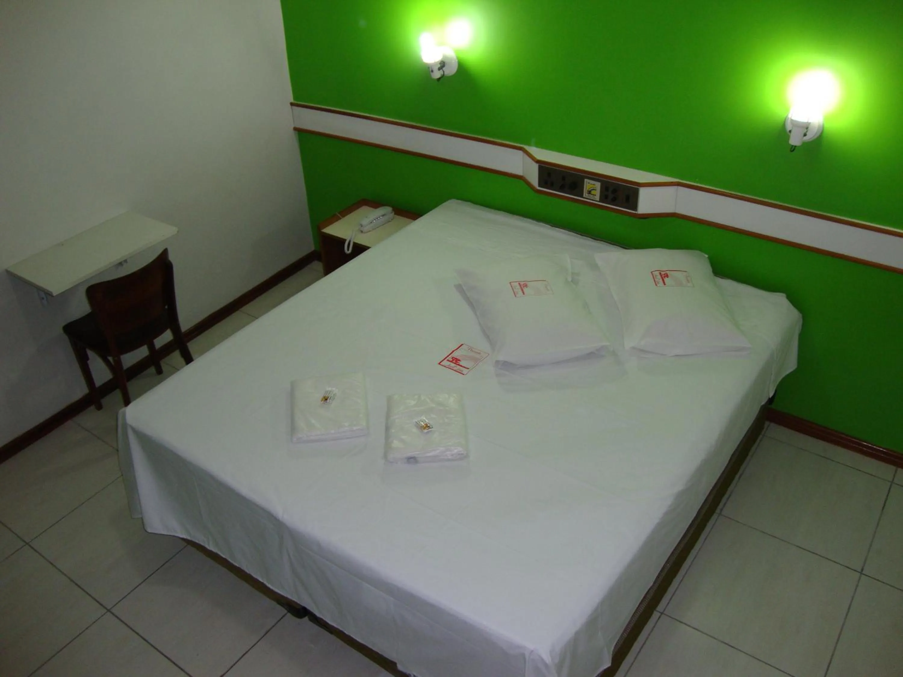 Double Room with Double bed and Private Bathroom in Hotel - Pousada do Arco Iris