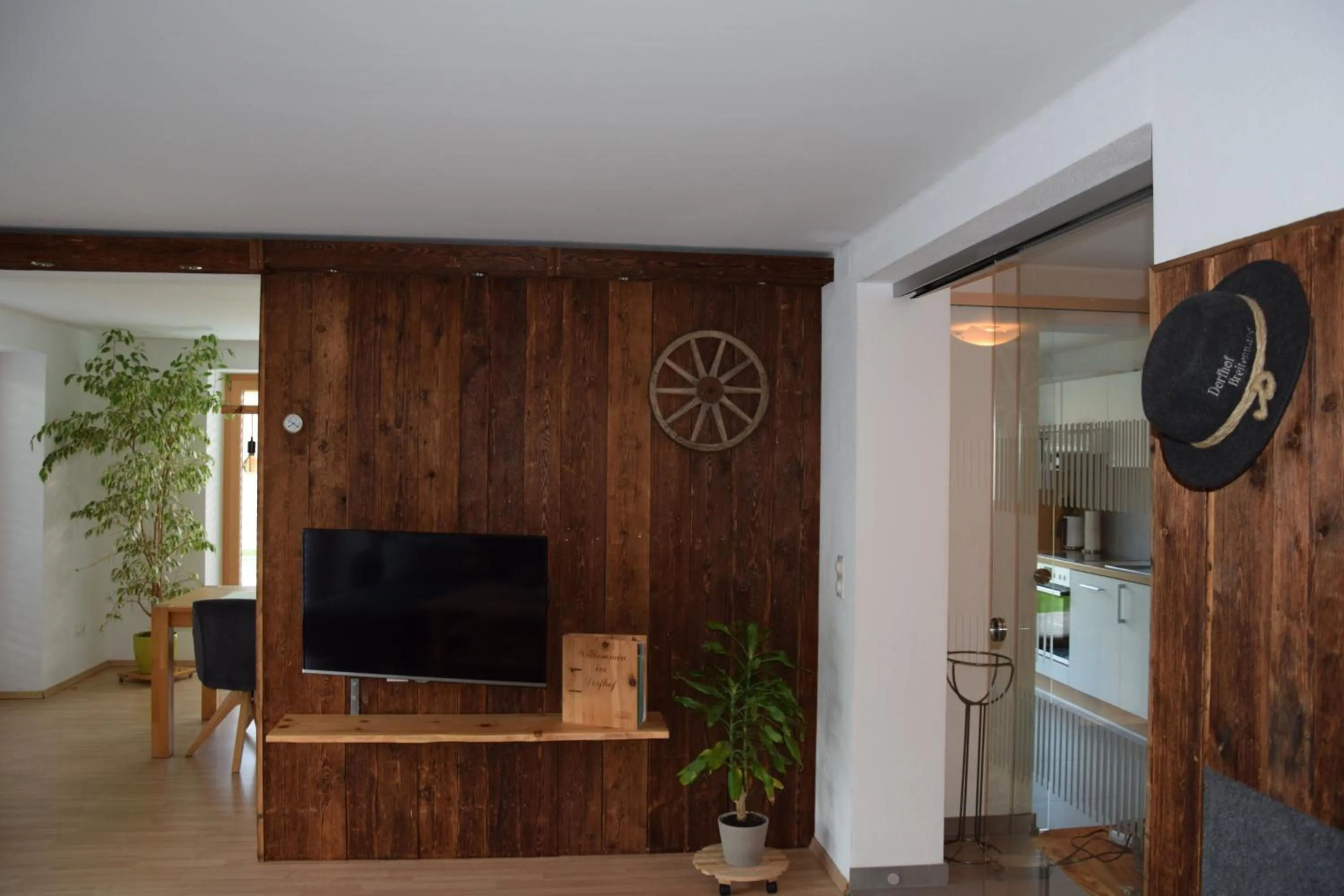 Communal lounge/ TV room in Dorfhof