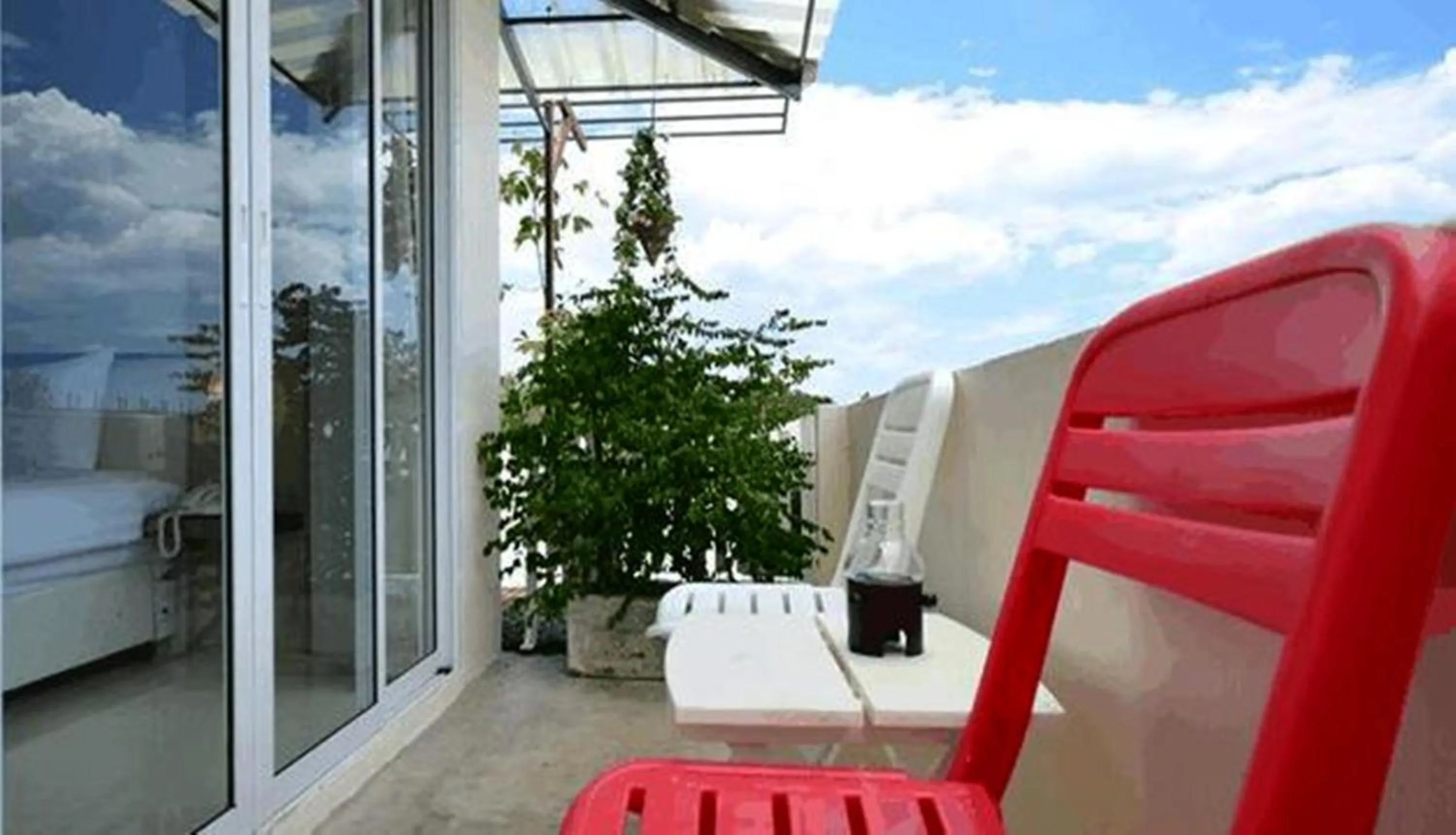 Goodnight Cha Am Minitel