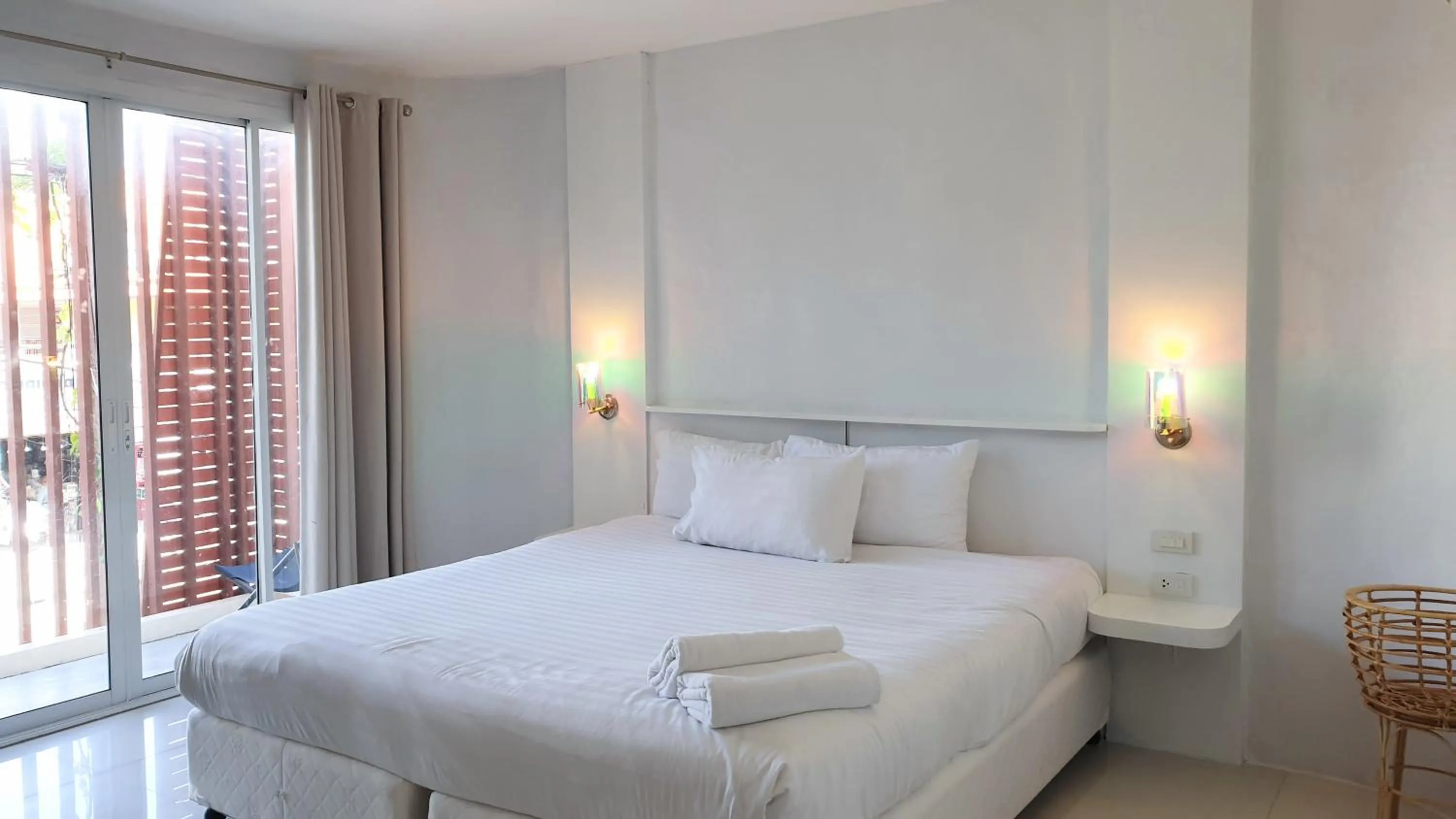 Bedroom, Bed in Goodnight Cha Am Minitel