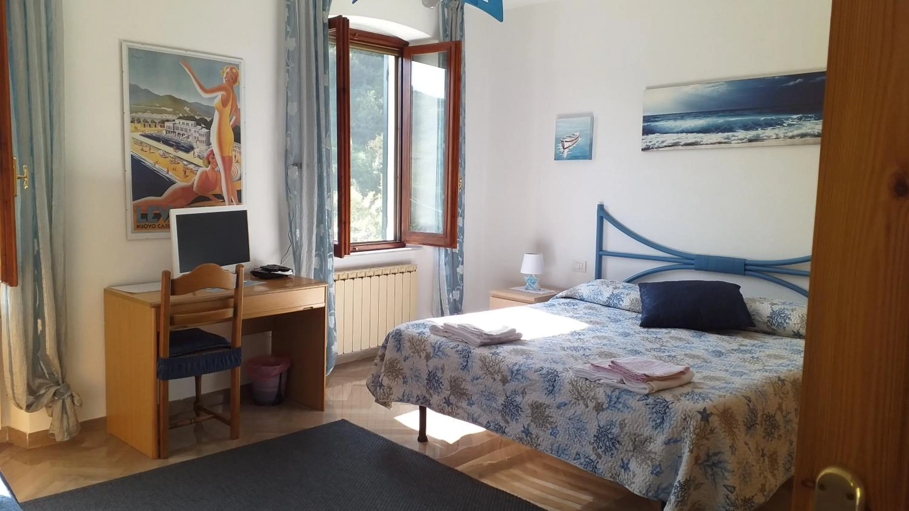 Photo of the whole room, Bed in La camera del mulino
