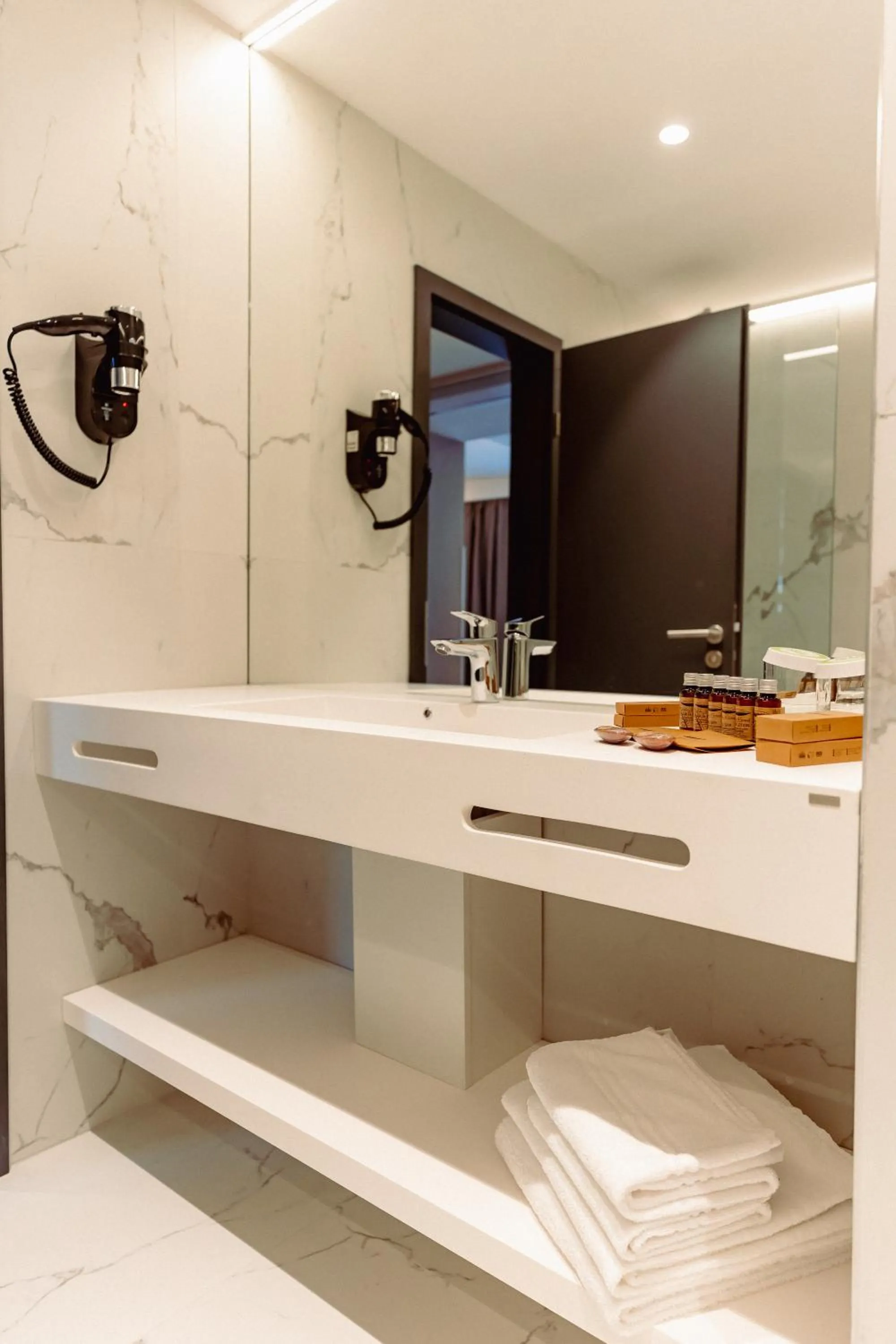 Bathroom in Hotel Alexandrion Experience