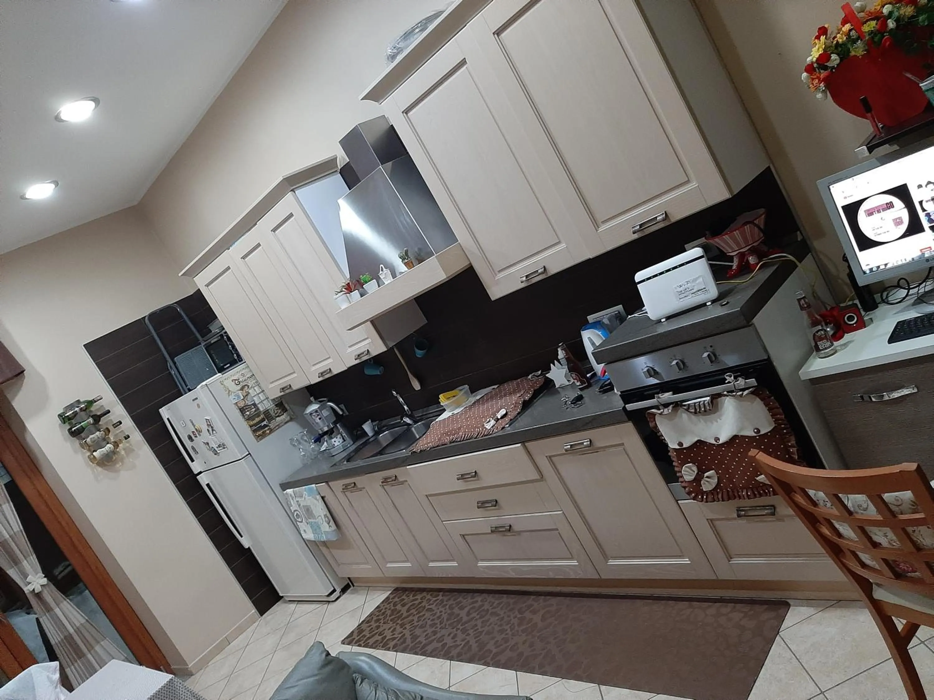 Communal kitchen in Beautiful beb