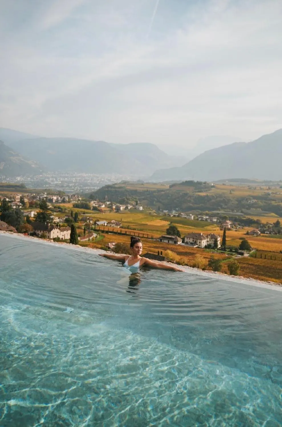 Pool view in Schloss Freudenstein