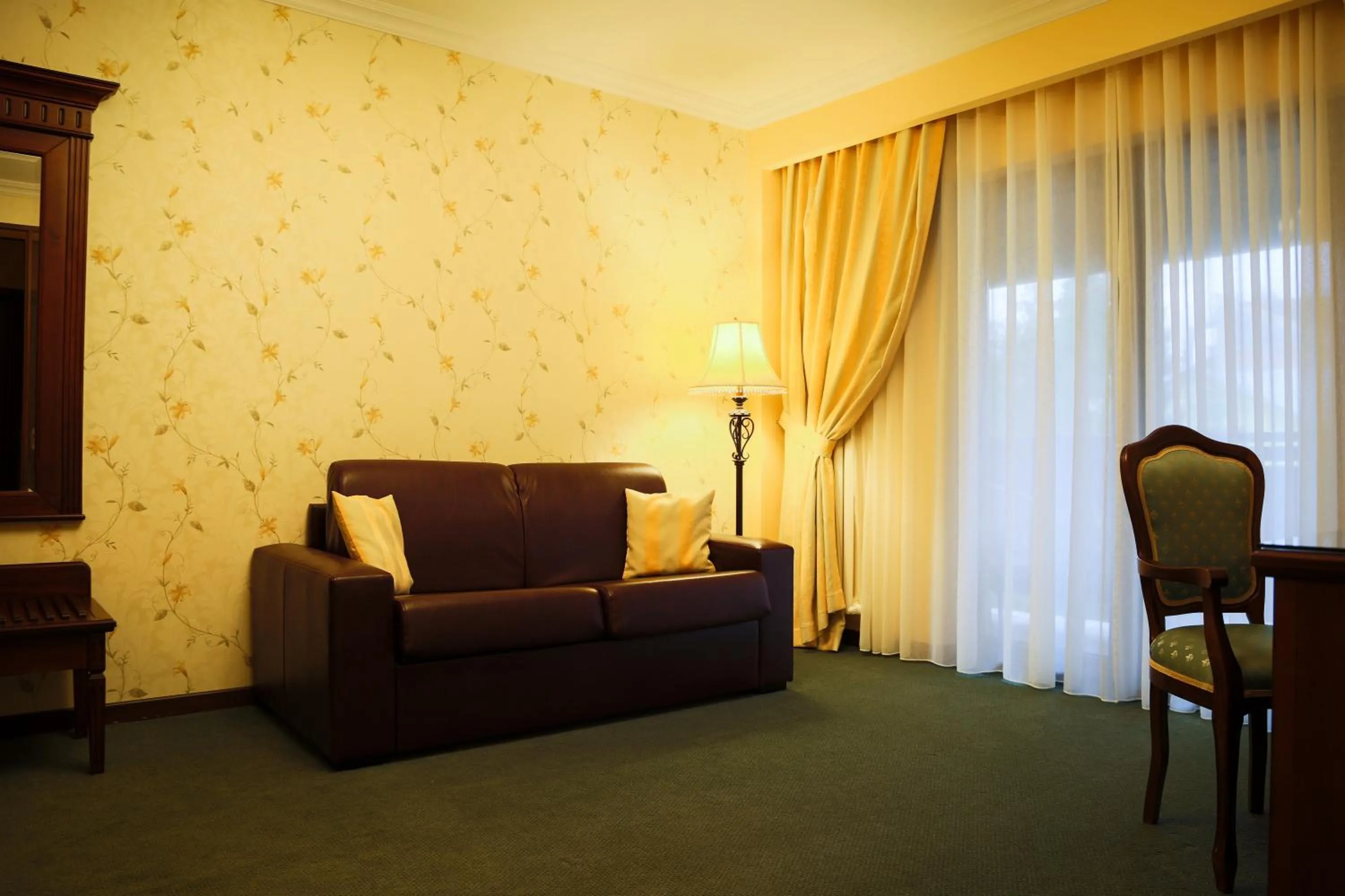 Living room in Hotel Foisorul cu Flori