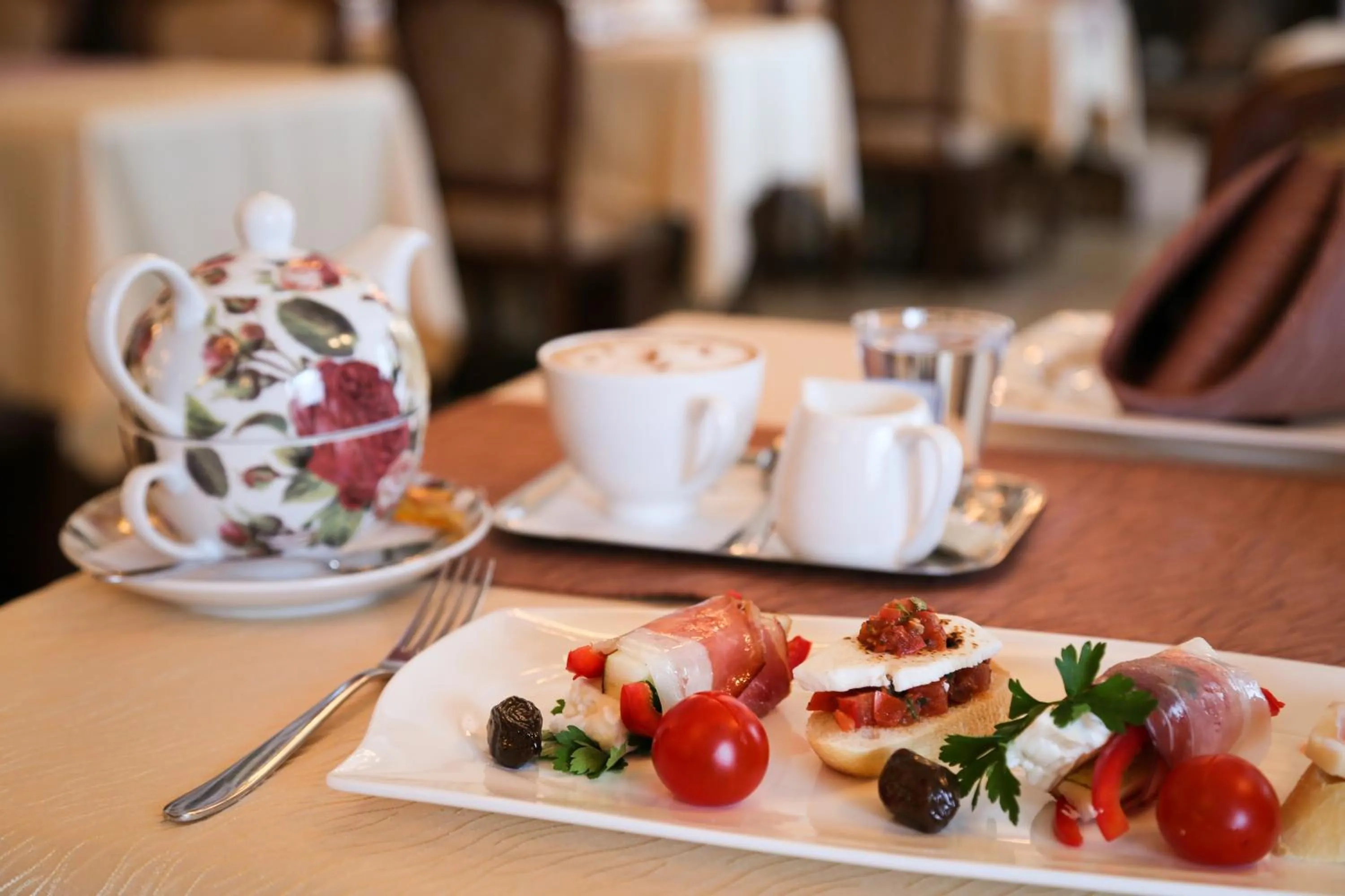 Restaurant/places to eat in Hotel Foisorul cu Flori