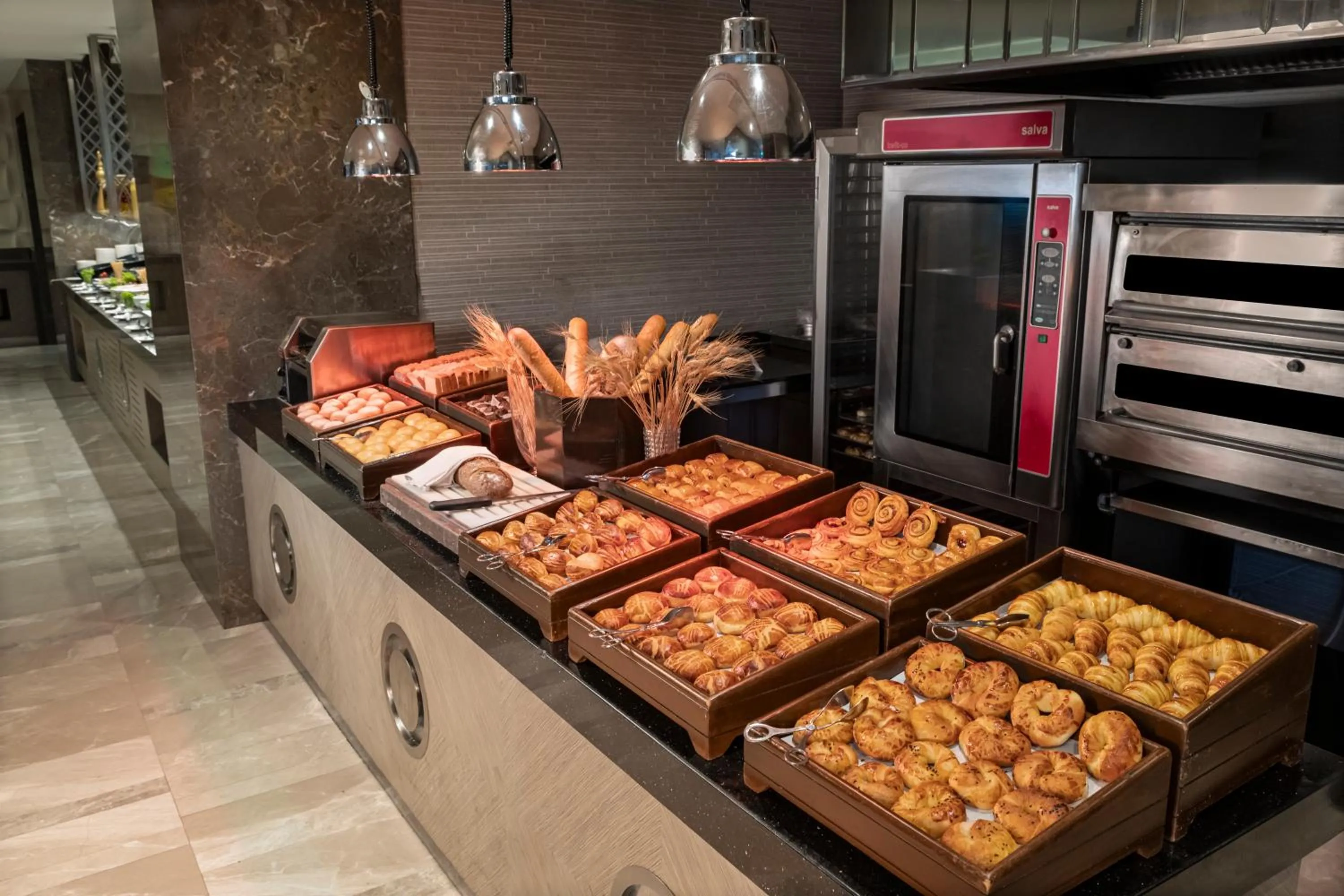 Food and drinks in Windsor Hotel & Convention Center Istanbul