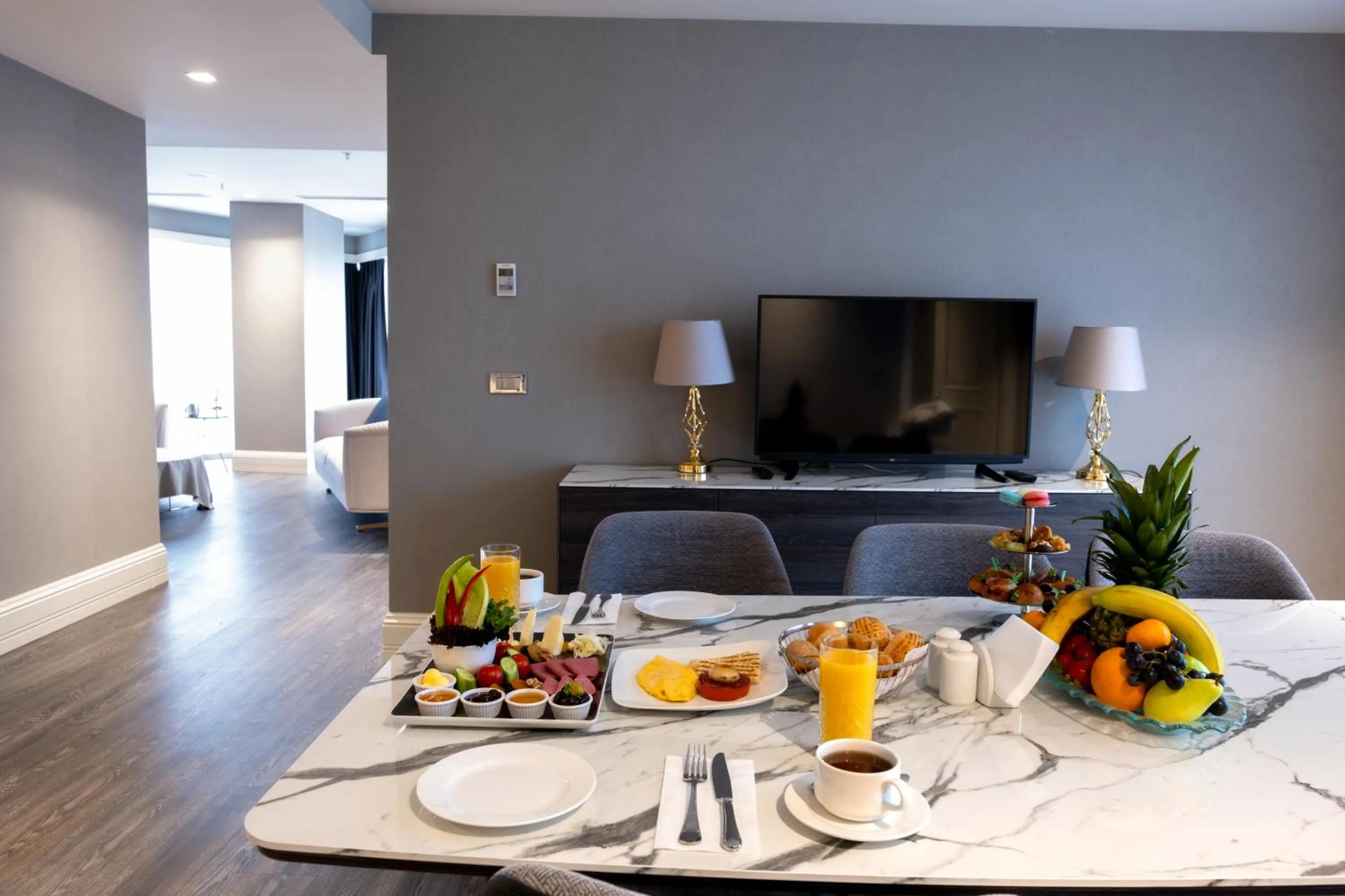 Living room in Windsor Hotel & Convention Center Istanbul