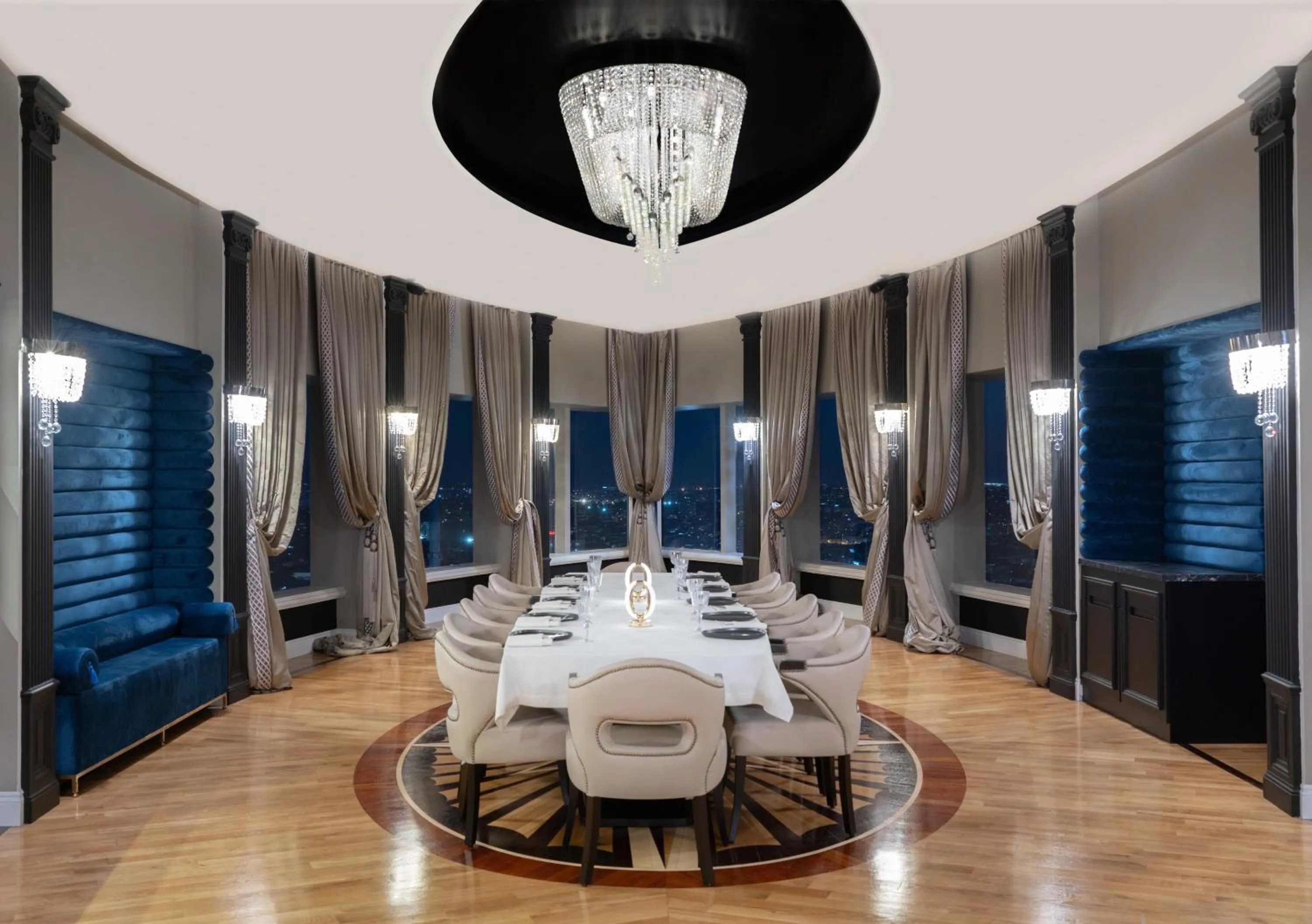 Restaurant/places to eat in Windsor Hotel & Convention Center Istanbul