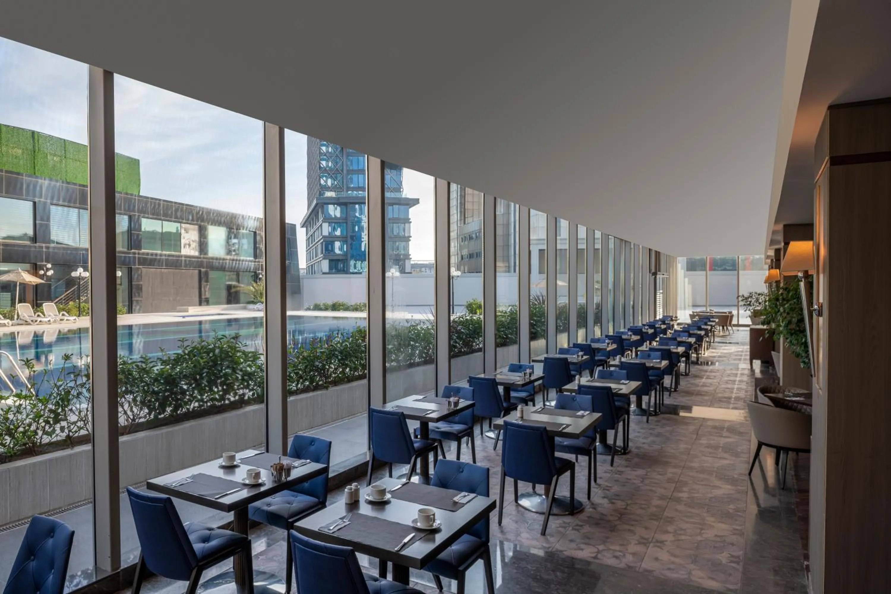 Restaurant/places to eat in Windsor Hotel & Convention Center Istanbul