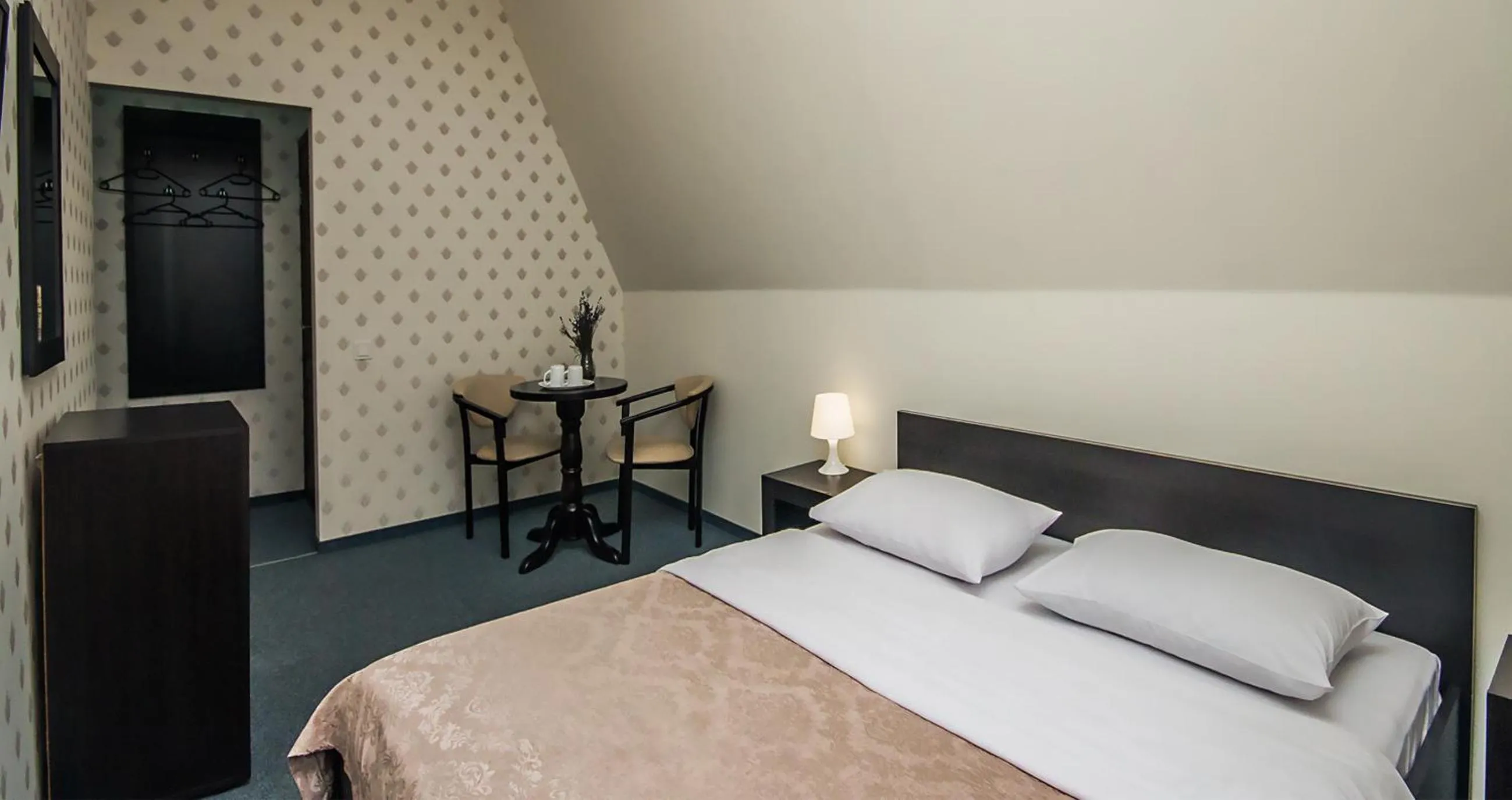 Bedroom, Bed in Mini Hotel Ryleev