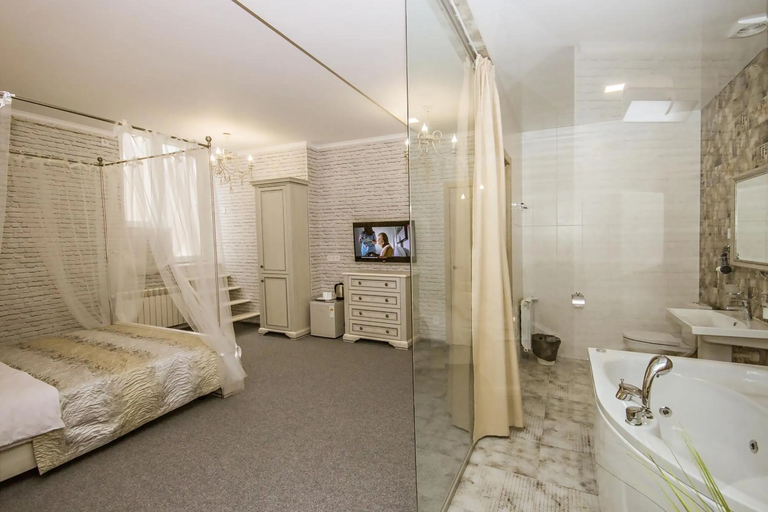 Bathroom, Bed in Mini Hotel Ryleev