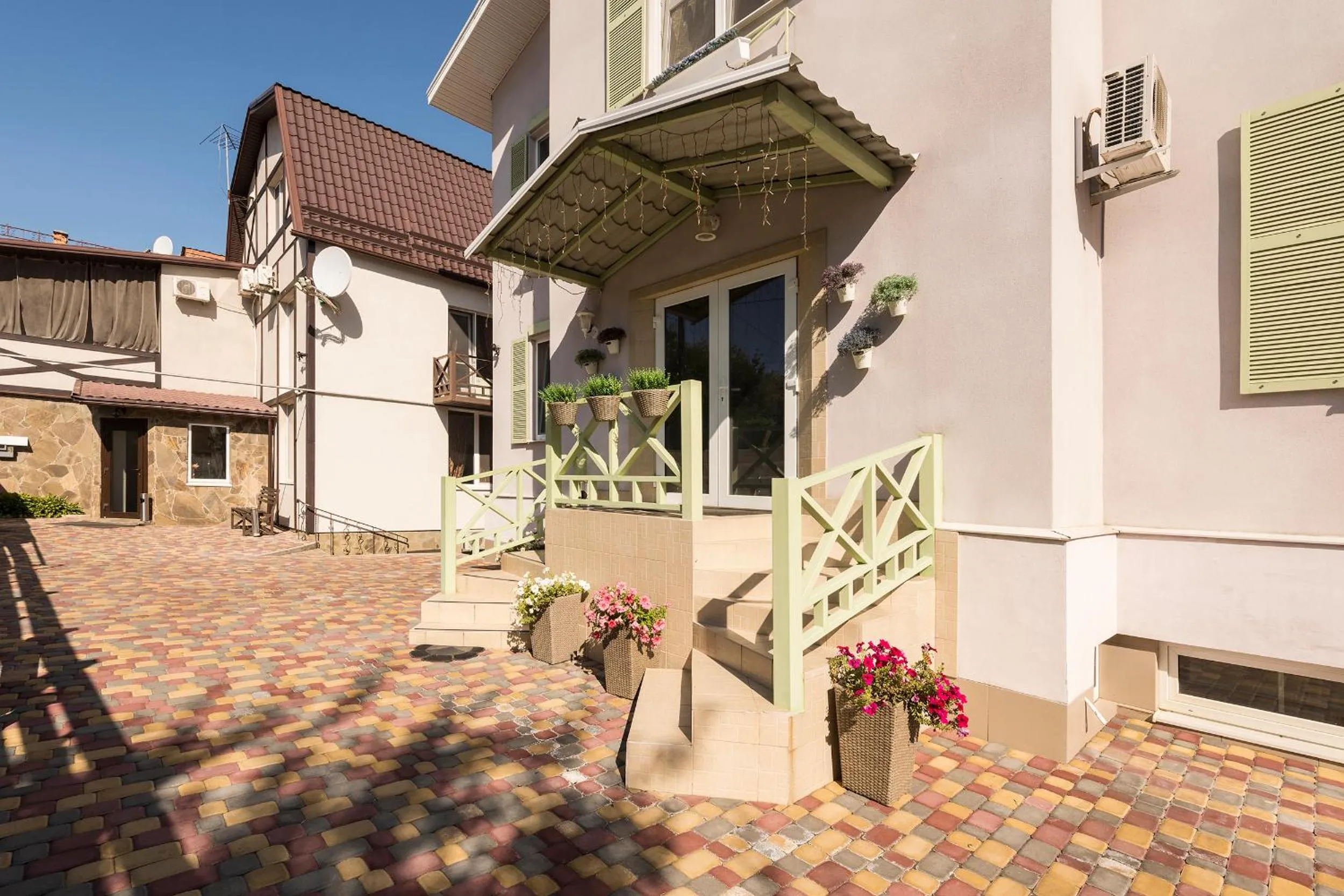 Property building in Mini Hotel Ryleev