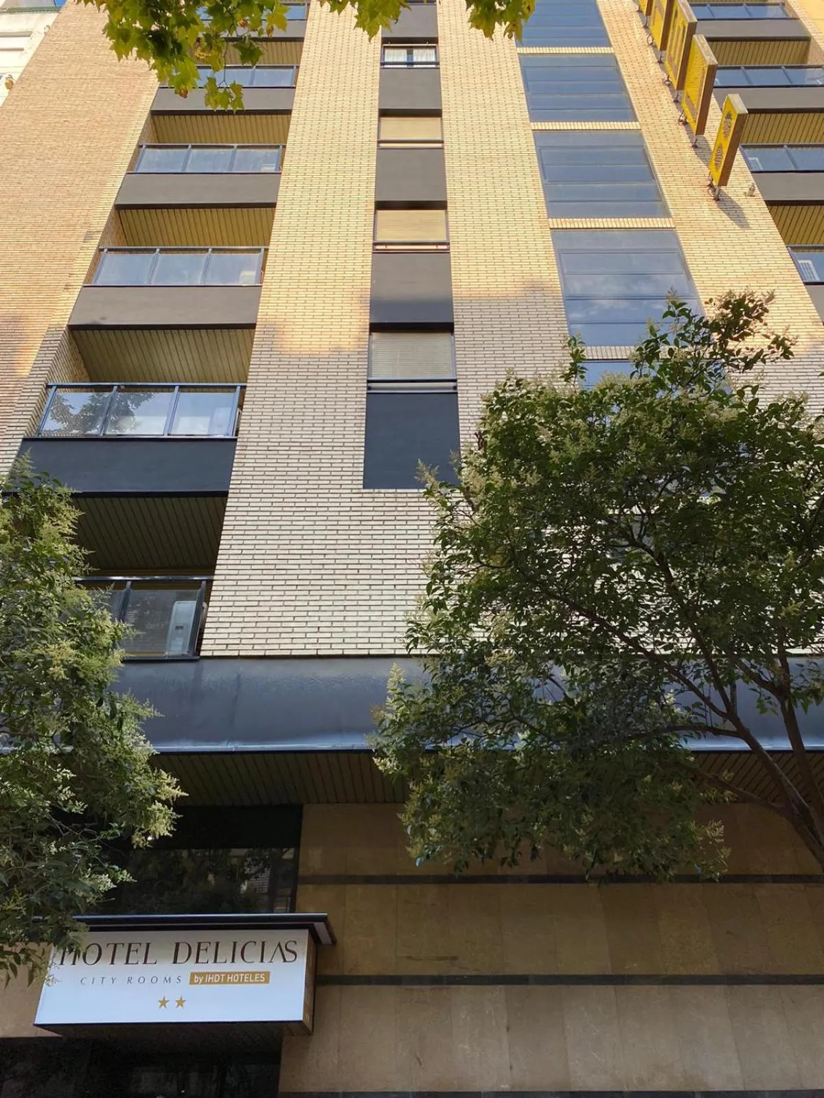 Property building in Hotel Delicias