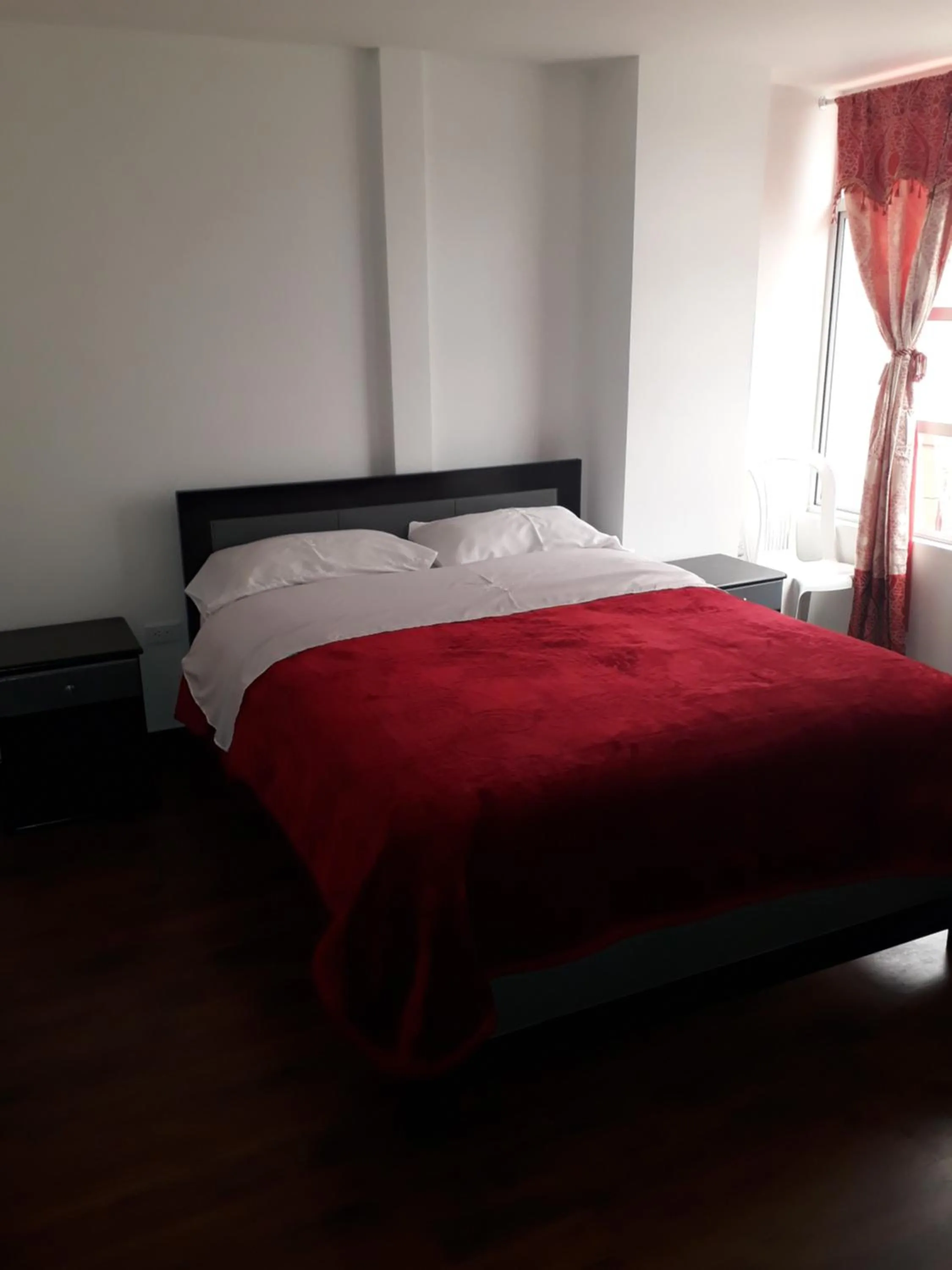 Double Room with Private Bathroom - single occupancy in Hotel Royal Class