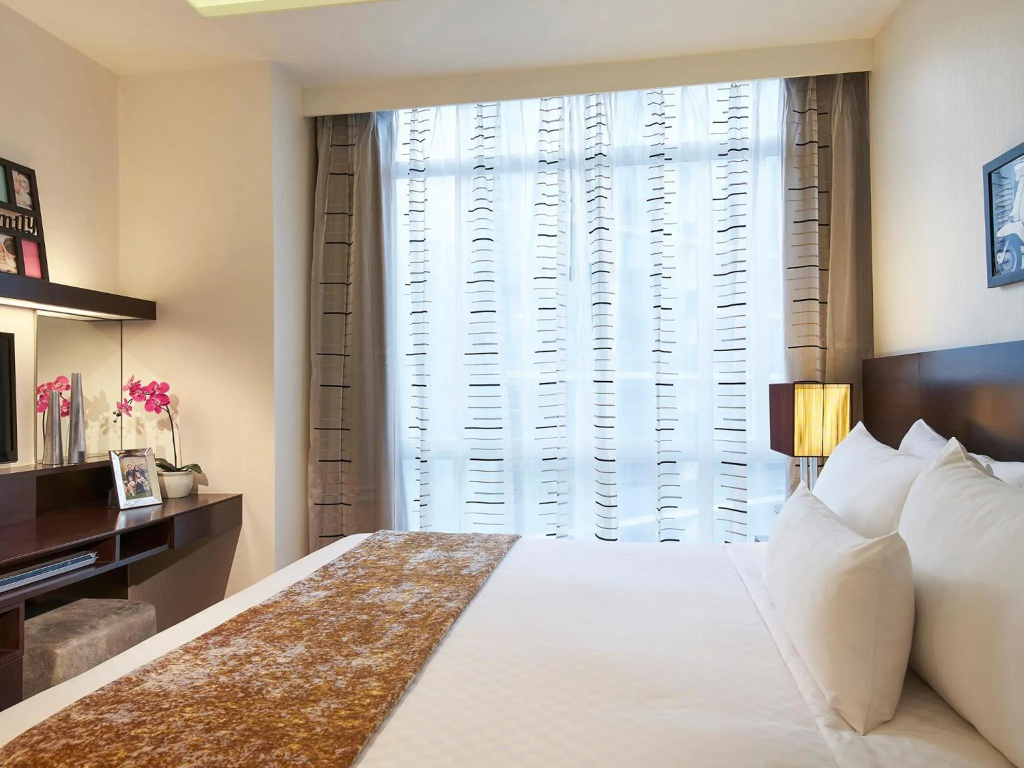 Bedroom, Bed in Orchard Scotts Residences by Far East Hospitality