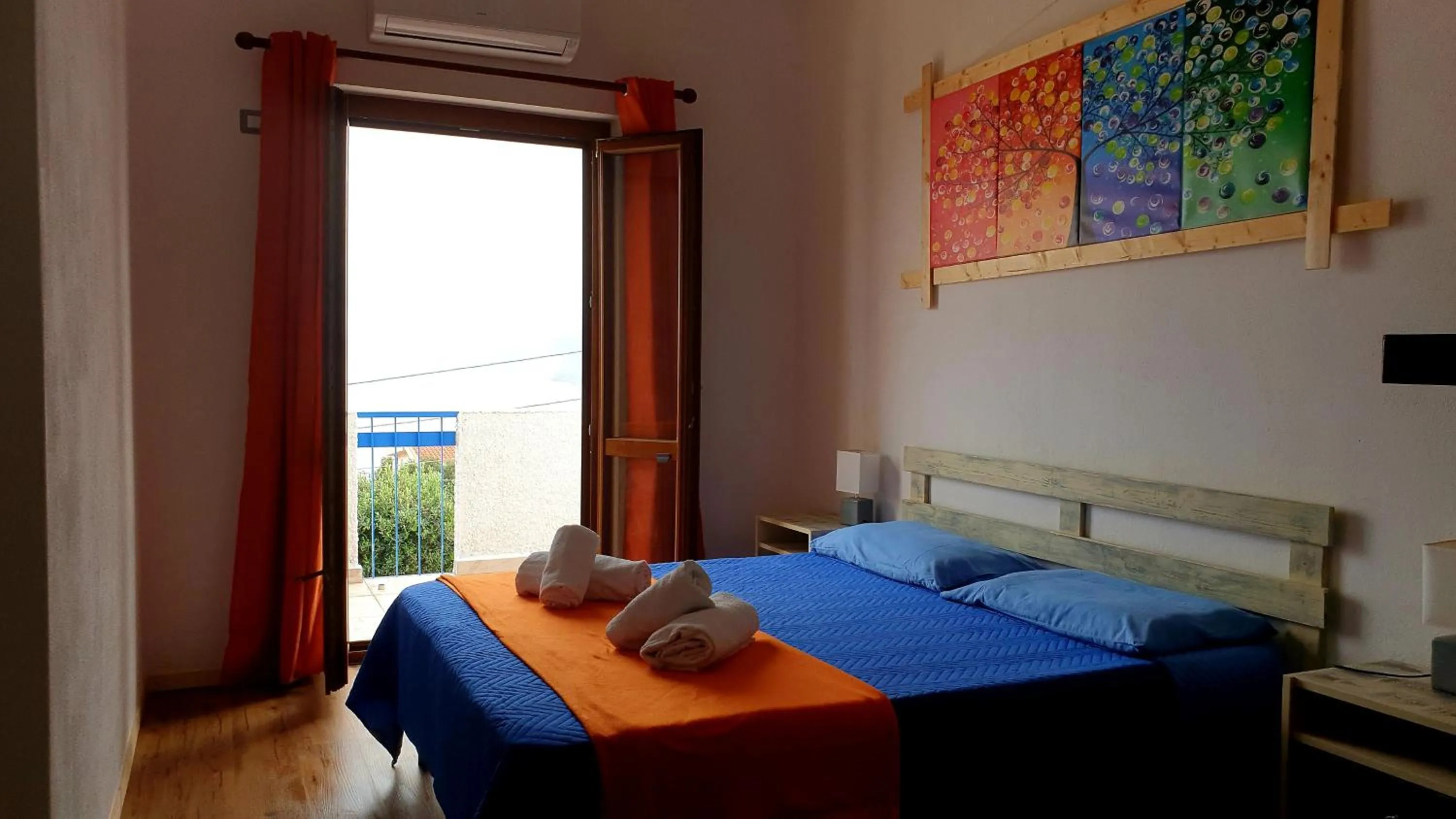 Photo of the whole room in B&B Cala Luna