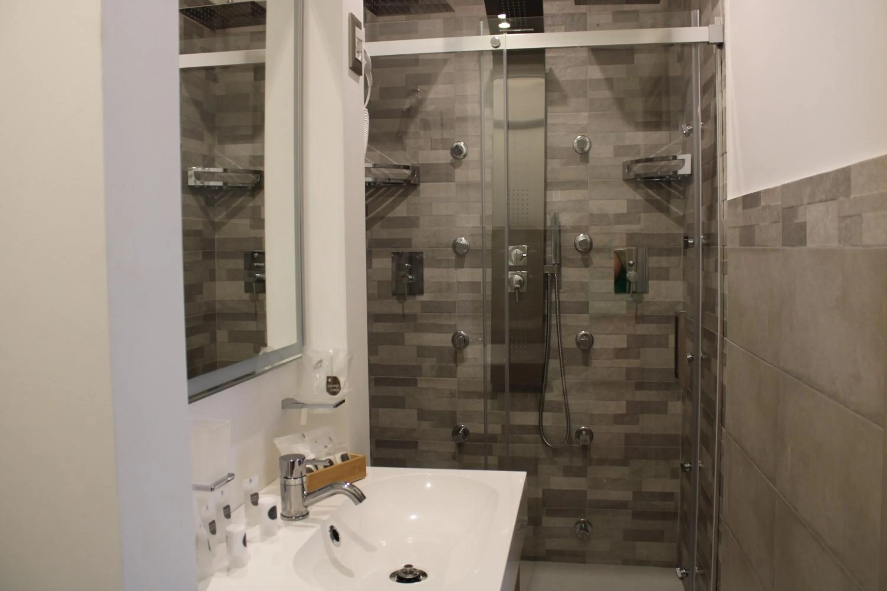 Shower in B&B D'Amari Affittacamere