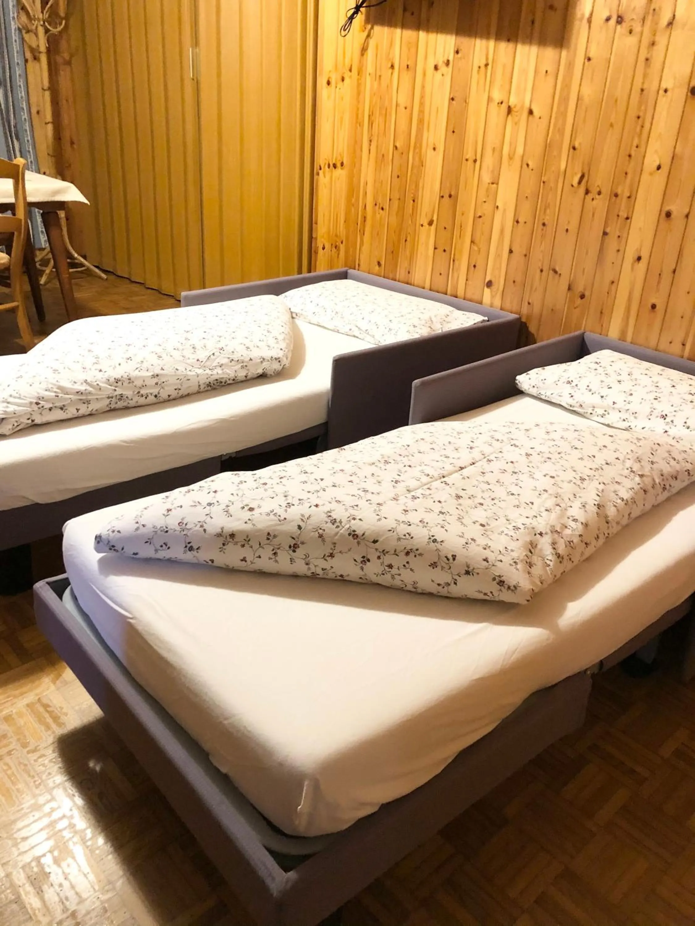 Bed in Hotel Flora Alpina