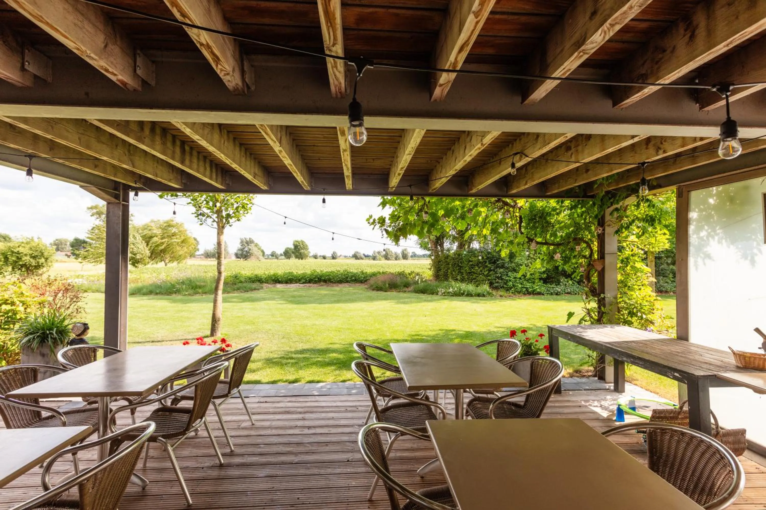 Patio in B&B Het Eycken Huys