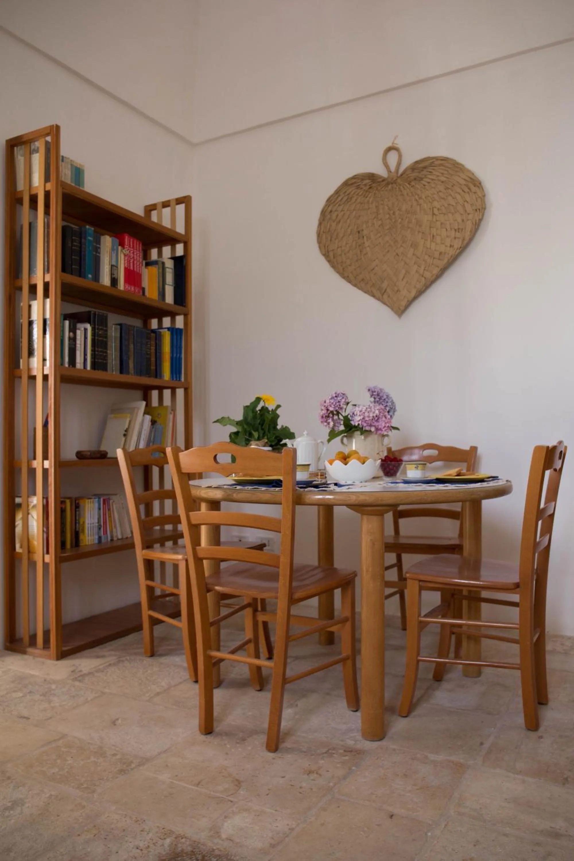 Communal kitchen in Profumo Di Terra