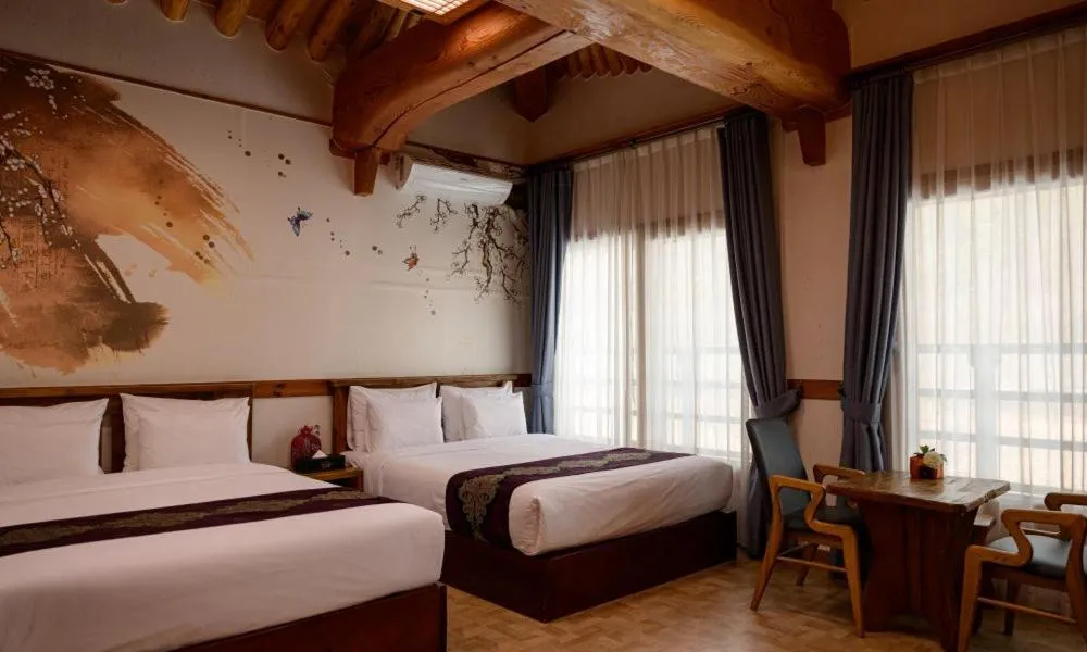 Bed in Jeonju Wangyijimil Hanok Hotel