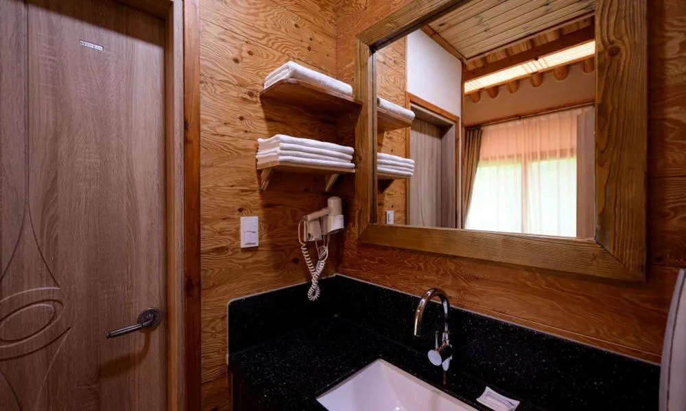 Jeonju Wangyijimil Hanok Hotel