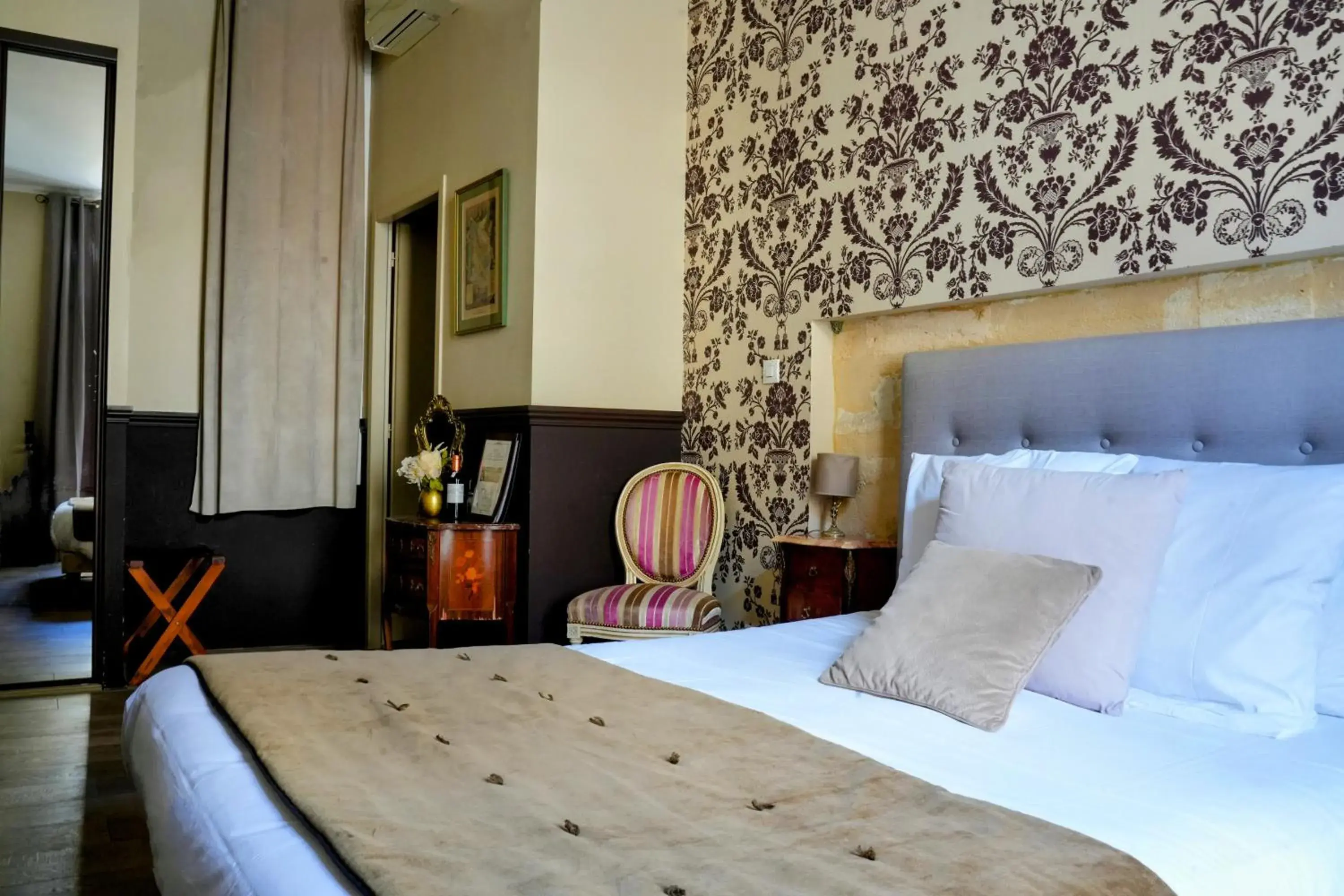 Family Suite in Au Coeur de Bordeaux B&B Family Suite in Au Coeur de Bordeaux B&B