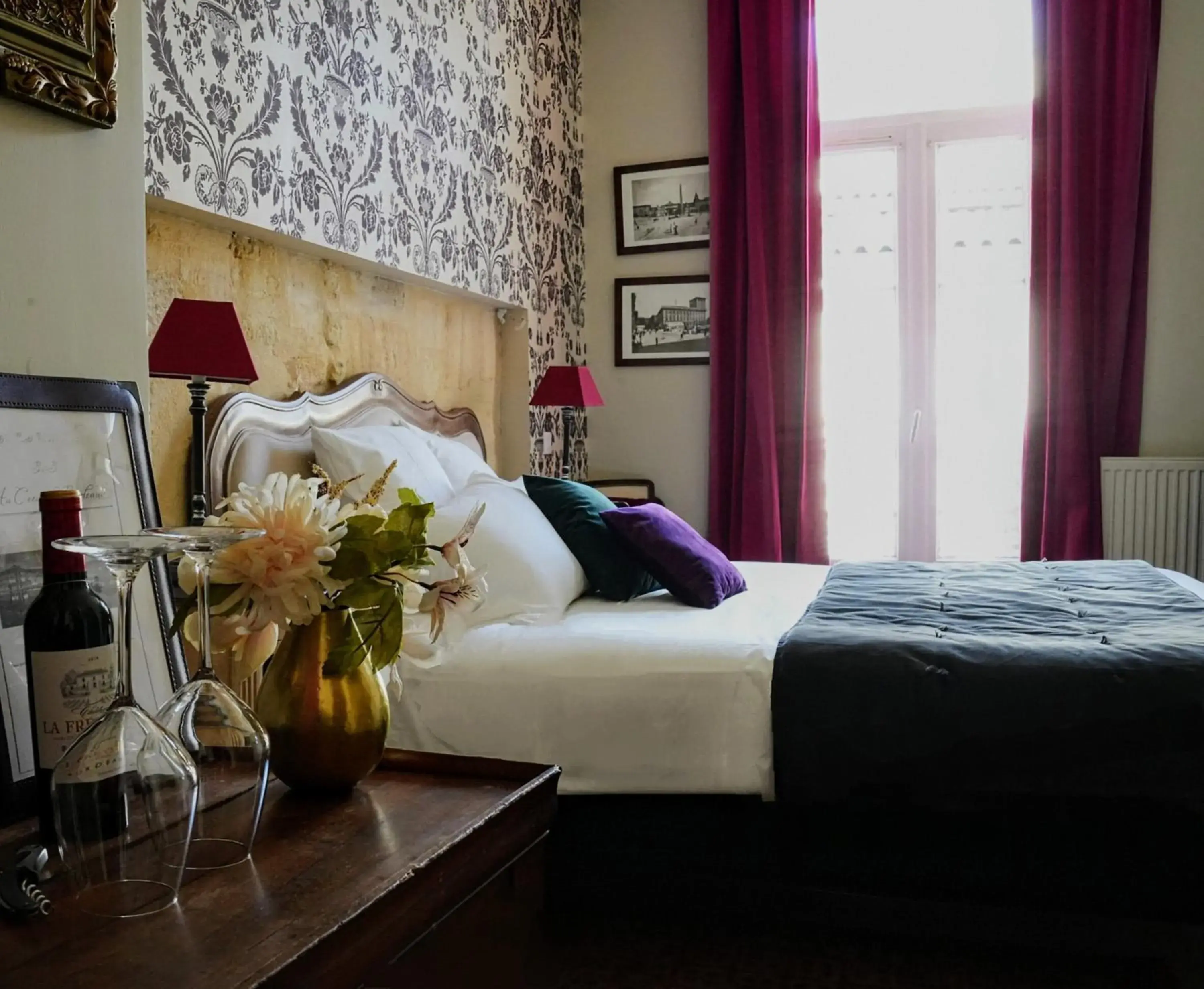 Superior Double Room - single occupancy in Au Coeur de Bordeaux B&B Superior Double Room - single occupancy in Au Coeur de Bordeaux B&B