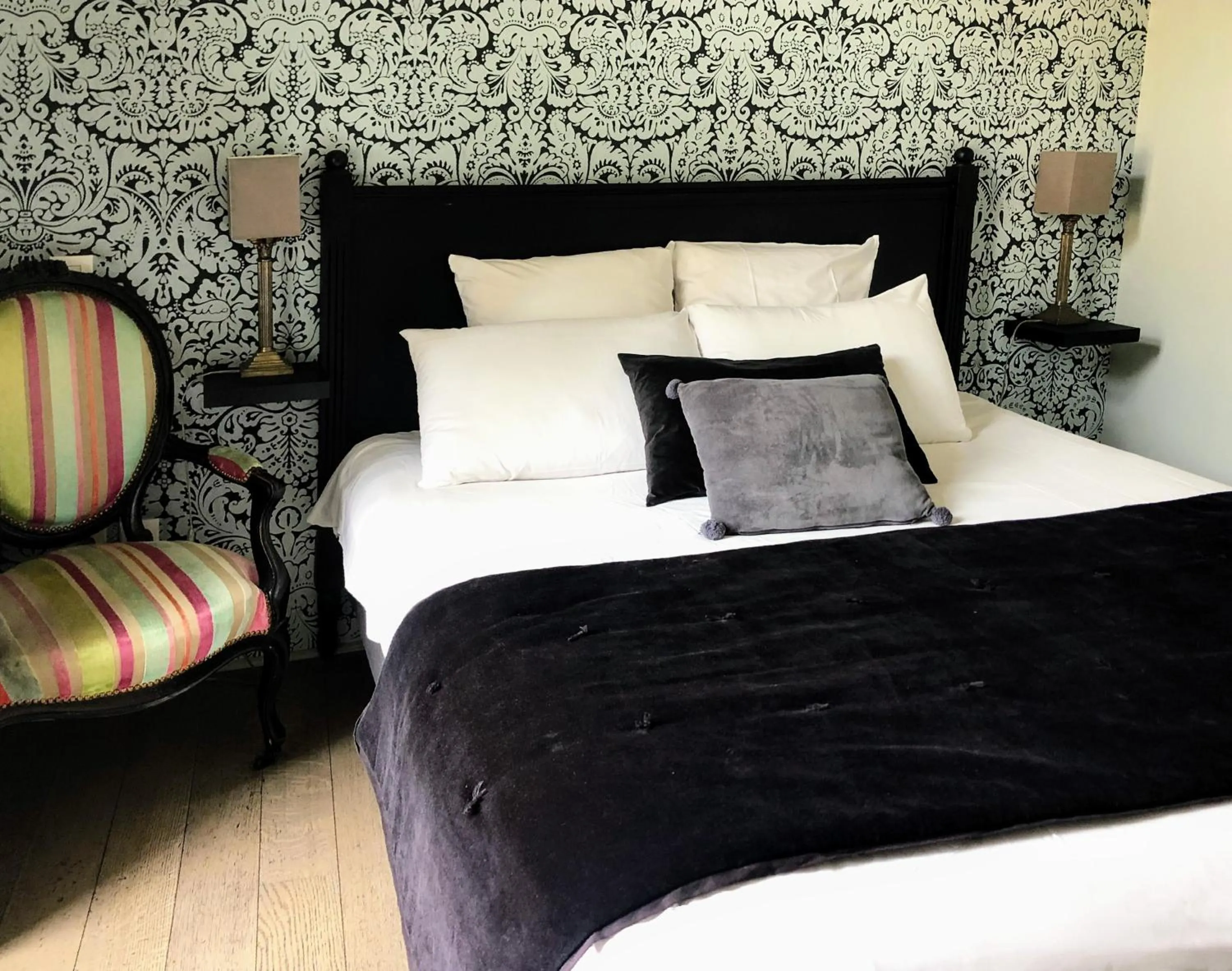 Bed in Au Coeur de Bordeaux B&B