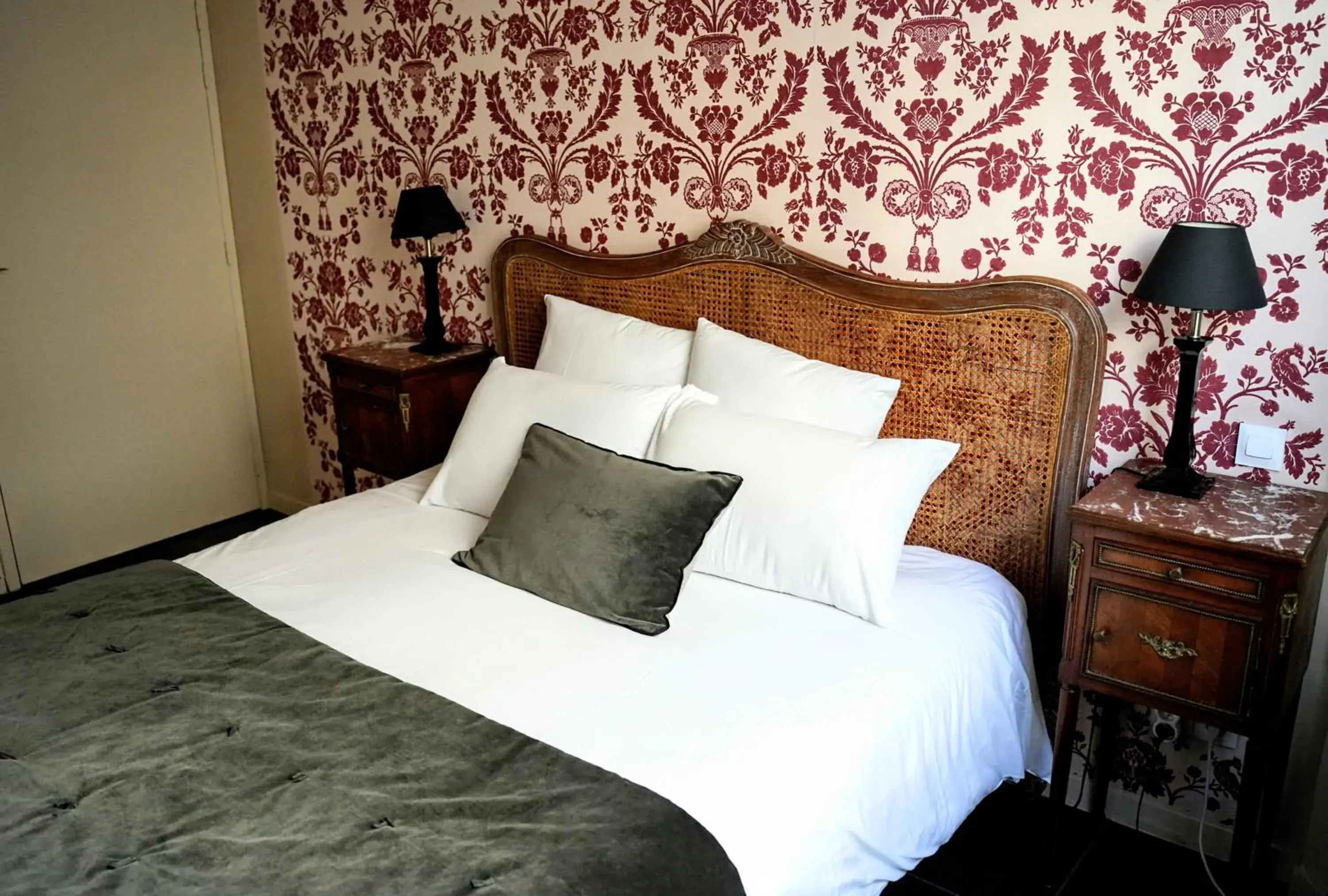 Double Room - single occupancy in Au Coeur de Bordeaux B&B Double Room - single occupancy in Au Coeur de Bordeaux B&B