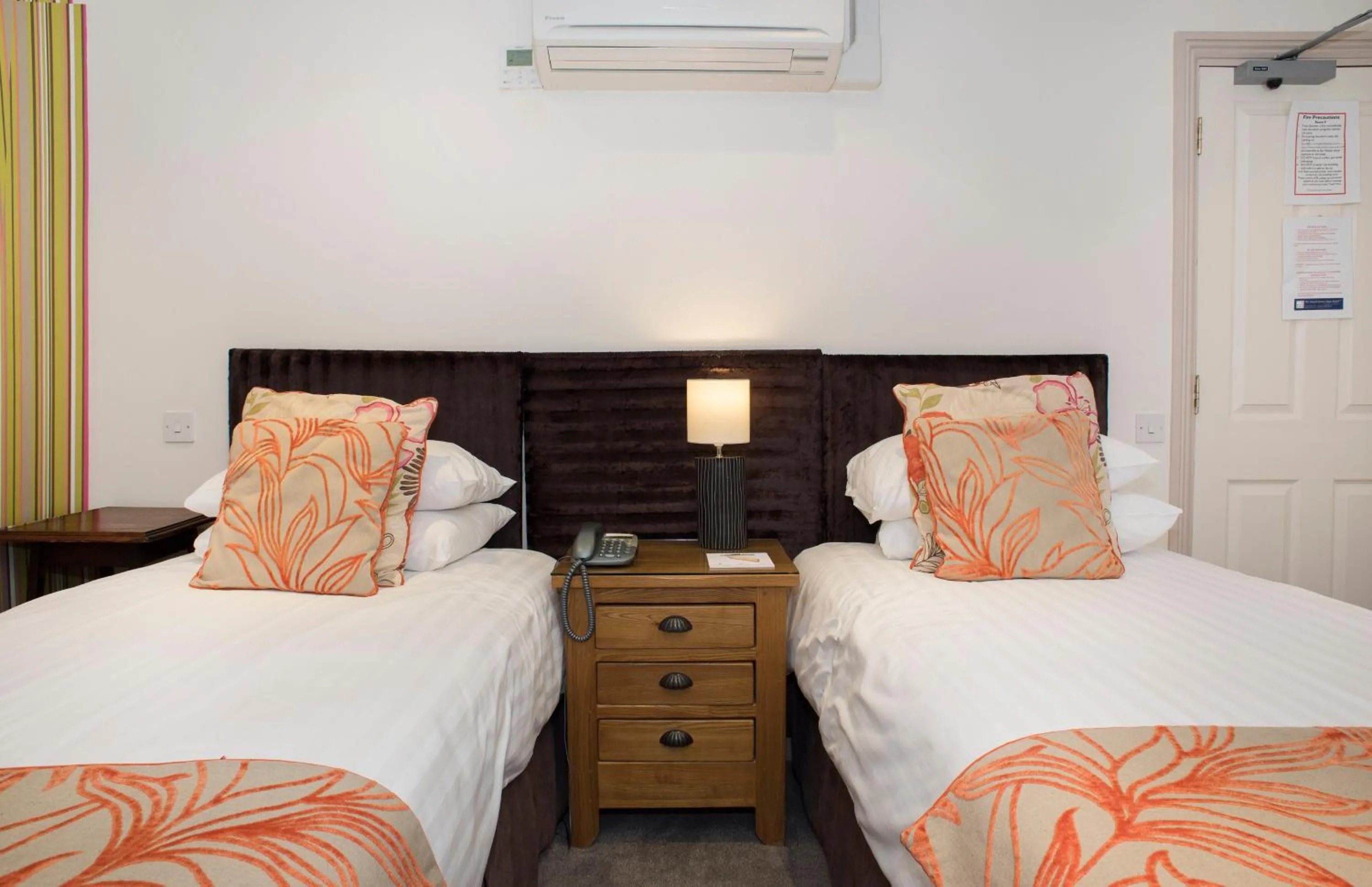 Bed in Royal Seven Stars Hotel