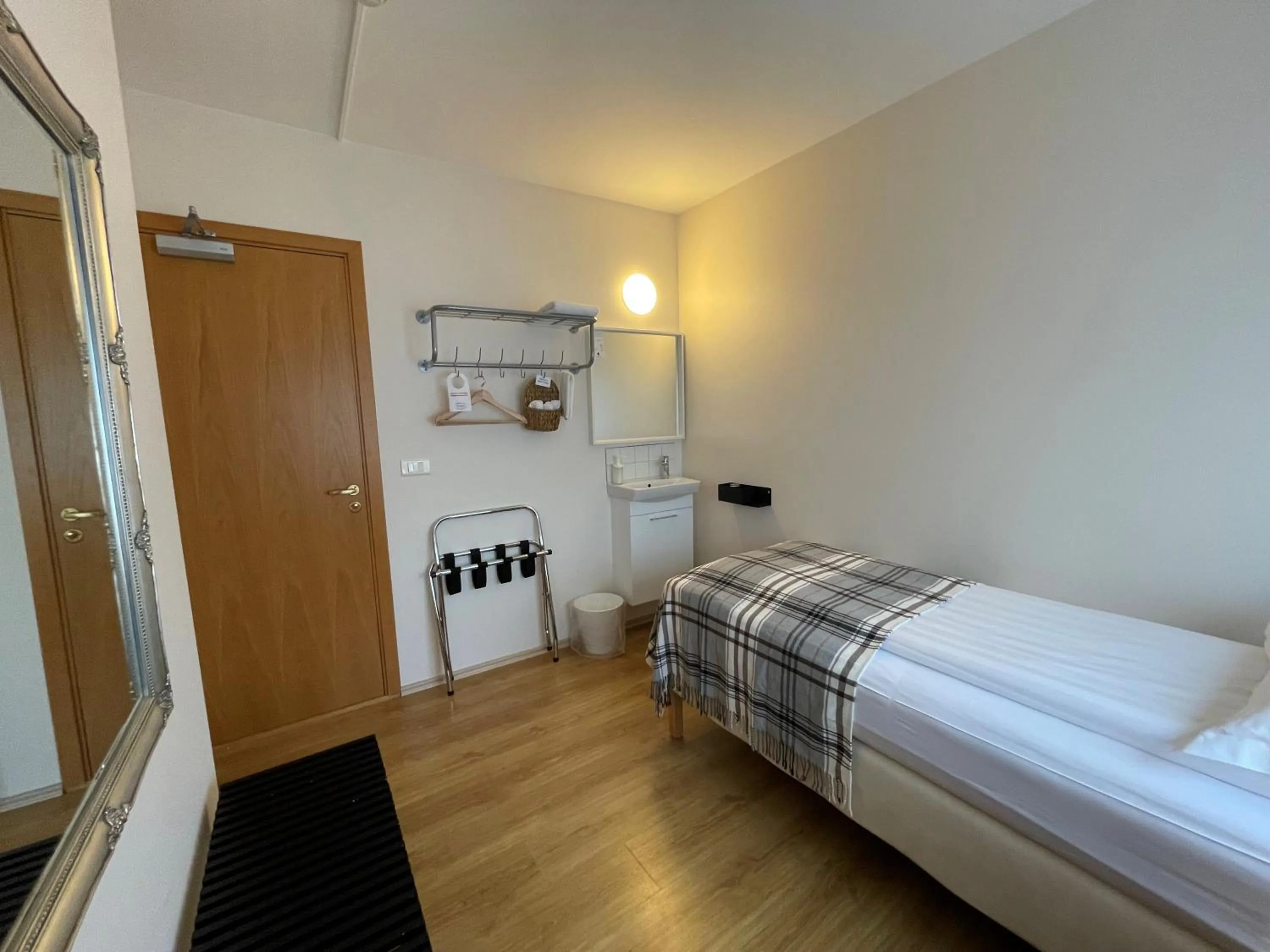 Photo of the whole room, Bed in Guesthouse Sunna