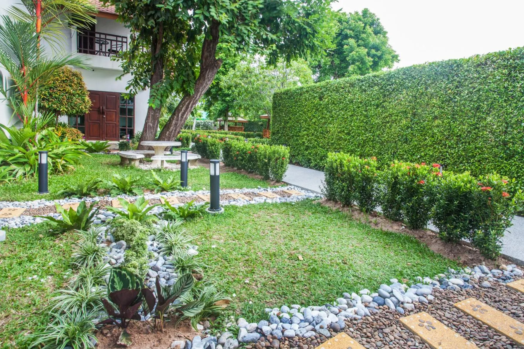 Garden view in Achawalai Residence Village By Song