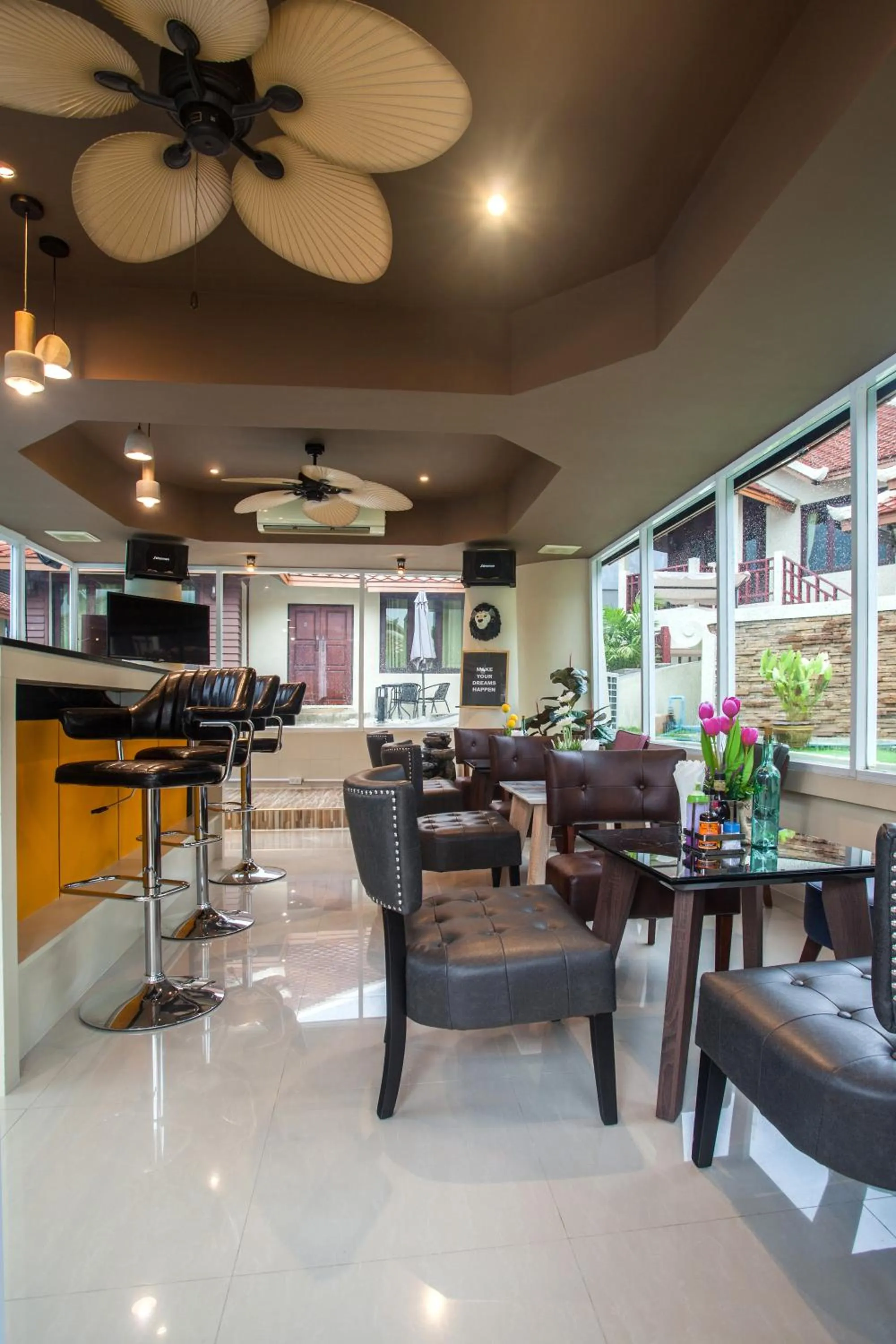 Lounge or bar in Achawalai Residence Village By Song