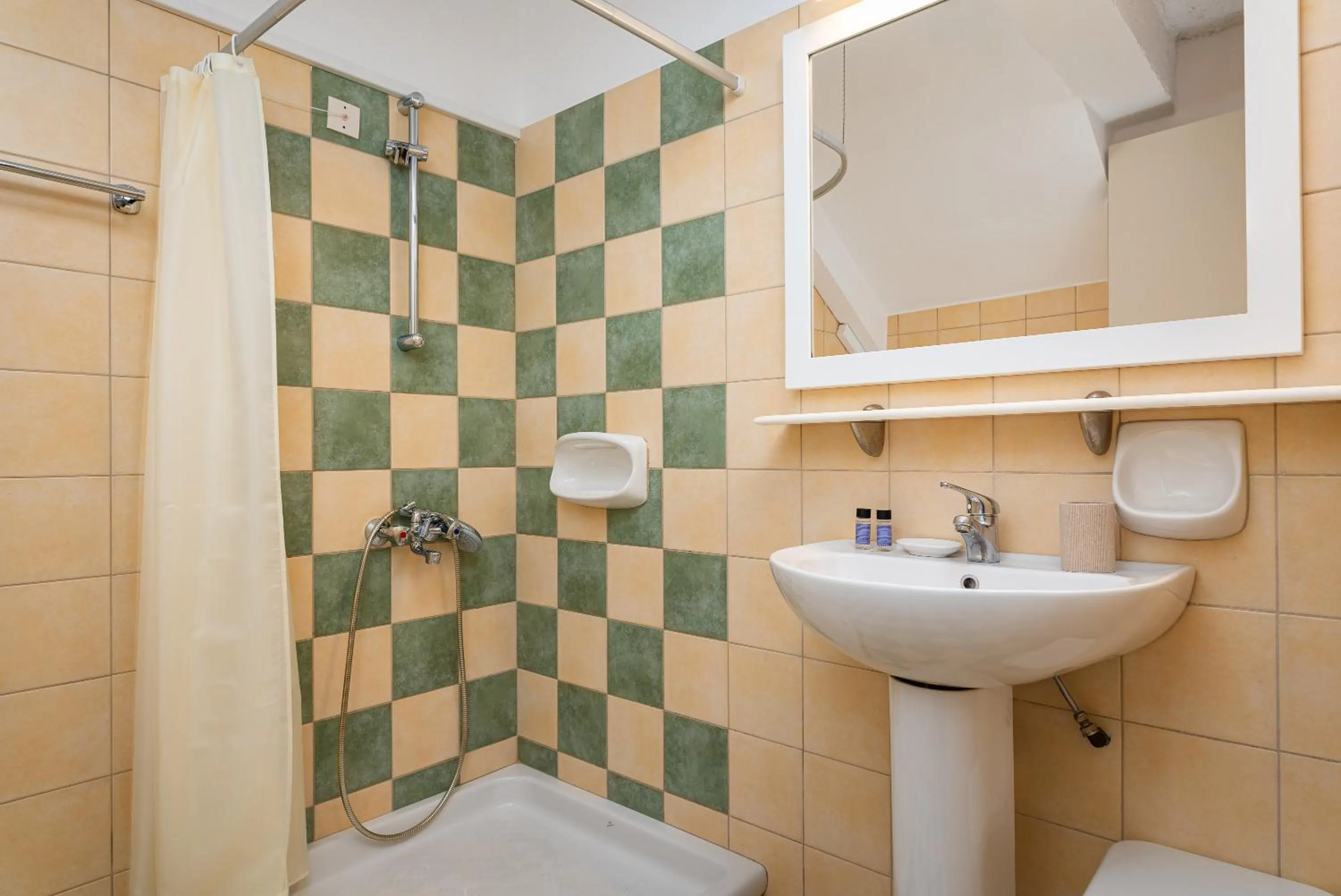 Bathroom in Hotel Athena