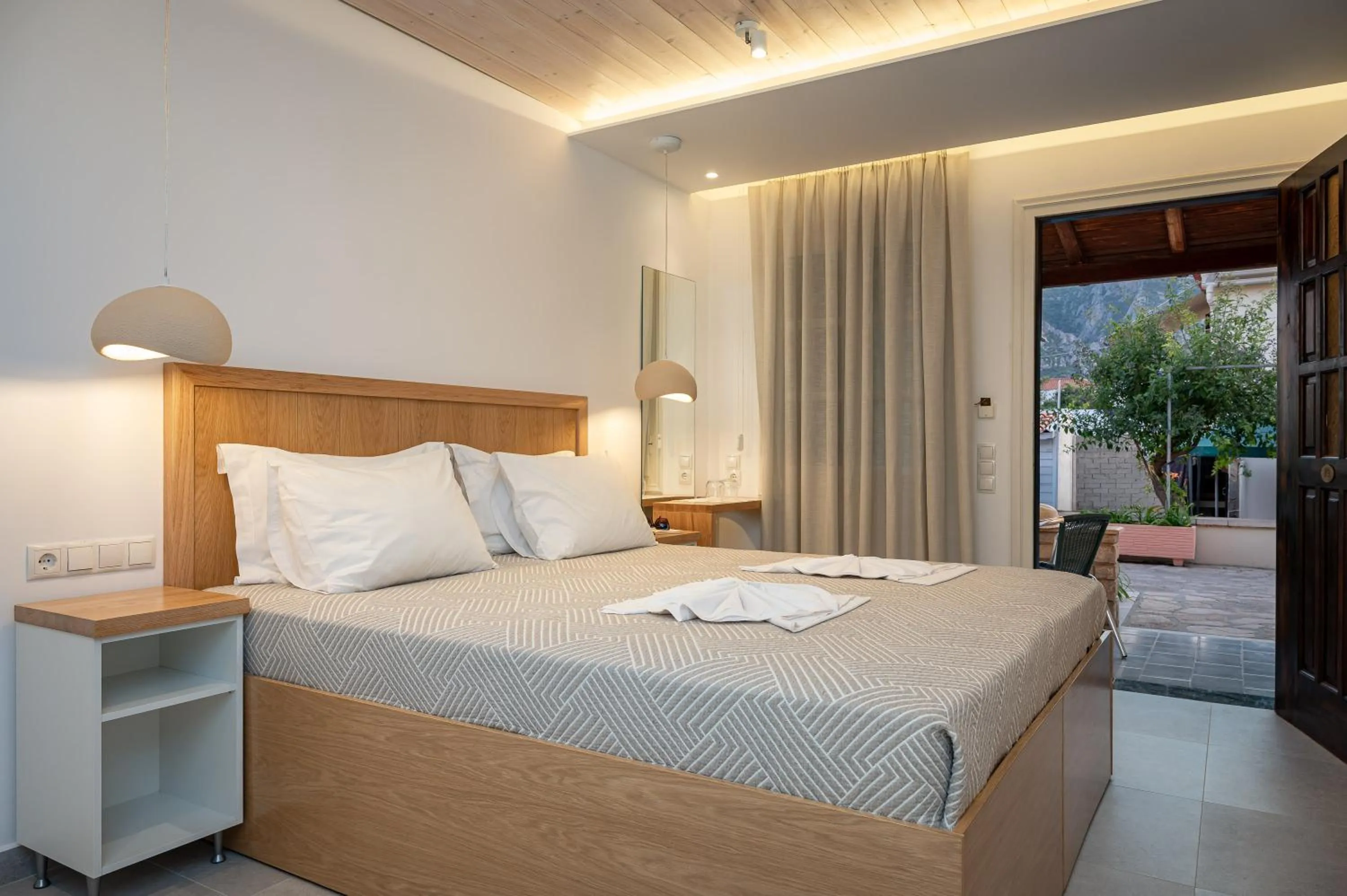 Bedroom, Bed in Hotel Athena