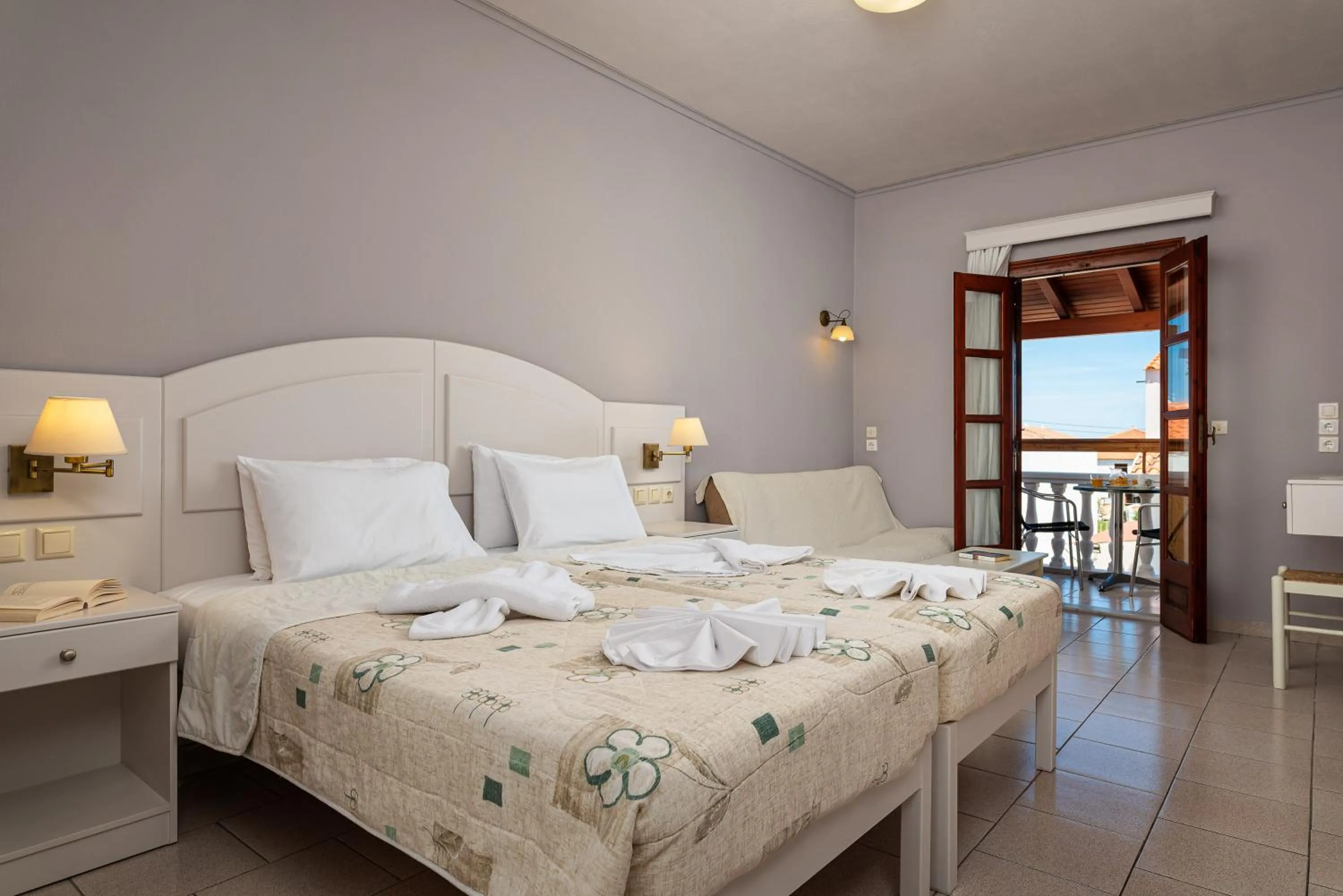 Bedroom, Bed in Hotel Athena