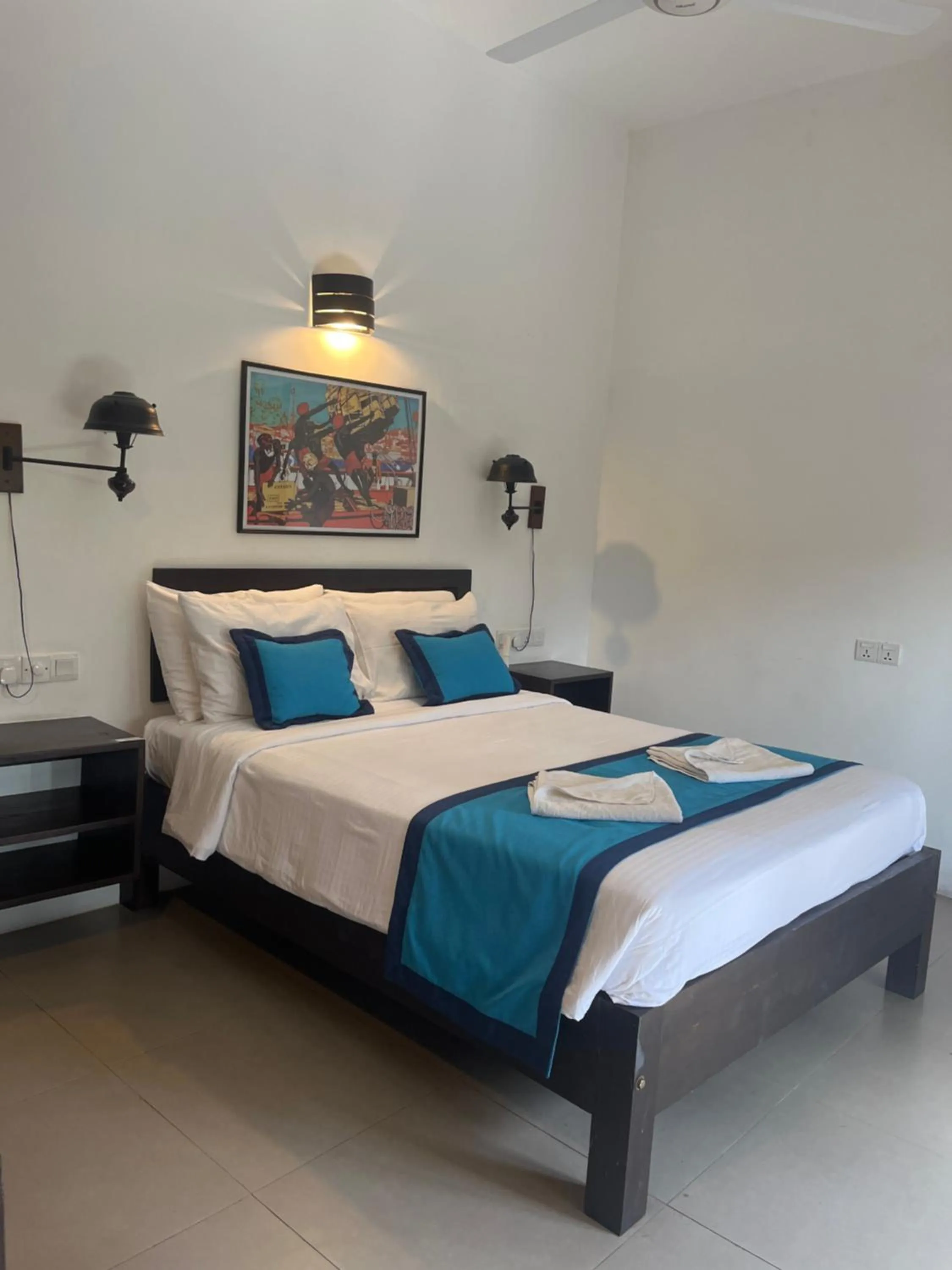 Bedroom, Bed in Blue Pillars Kandy