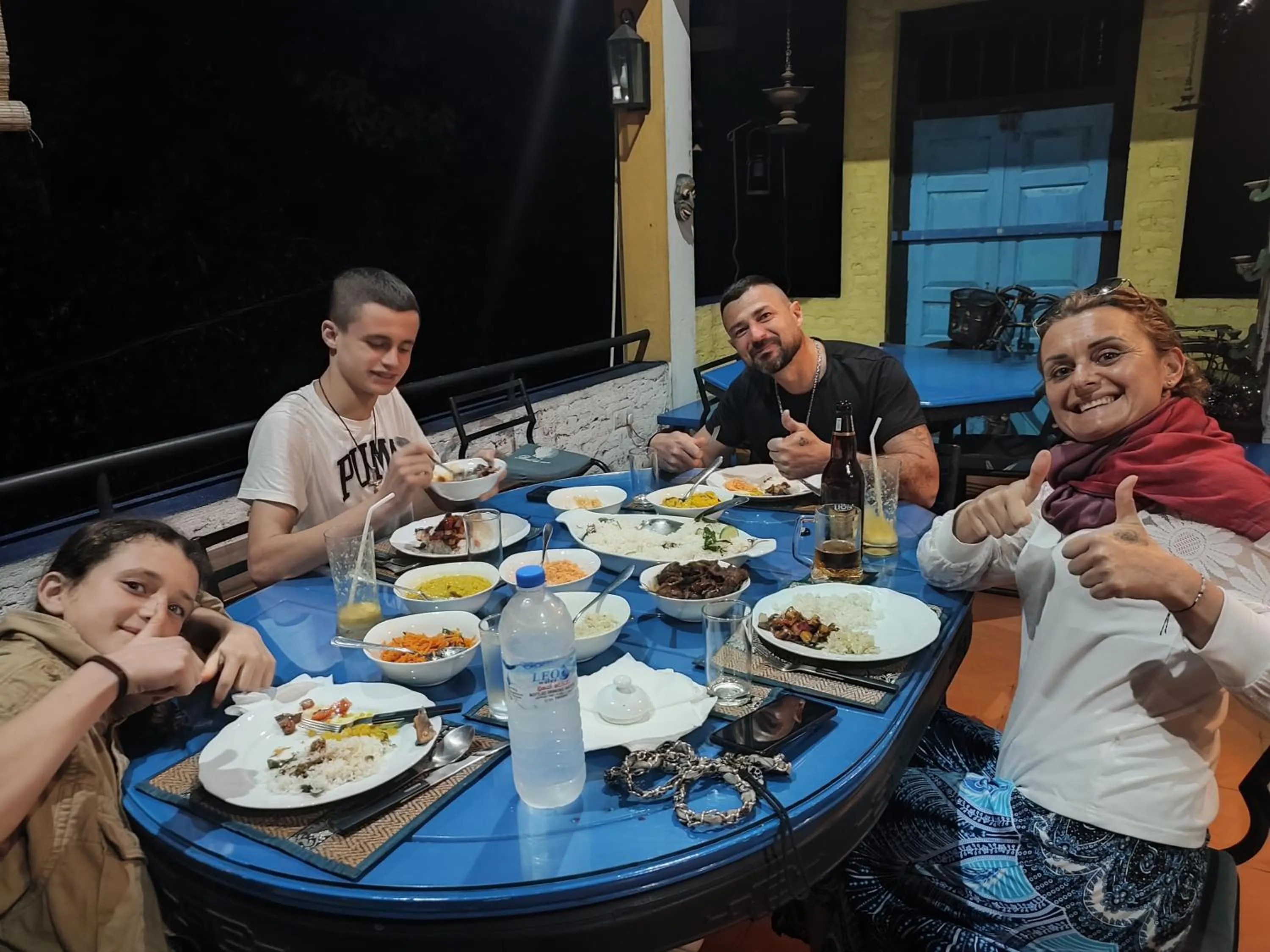 Restaurant/places to eat in Blue Pillars Kandy